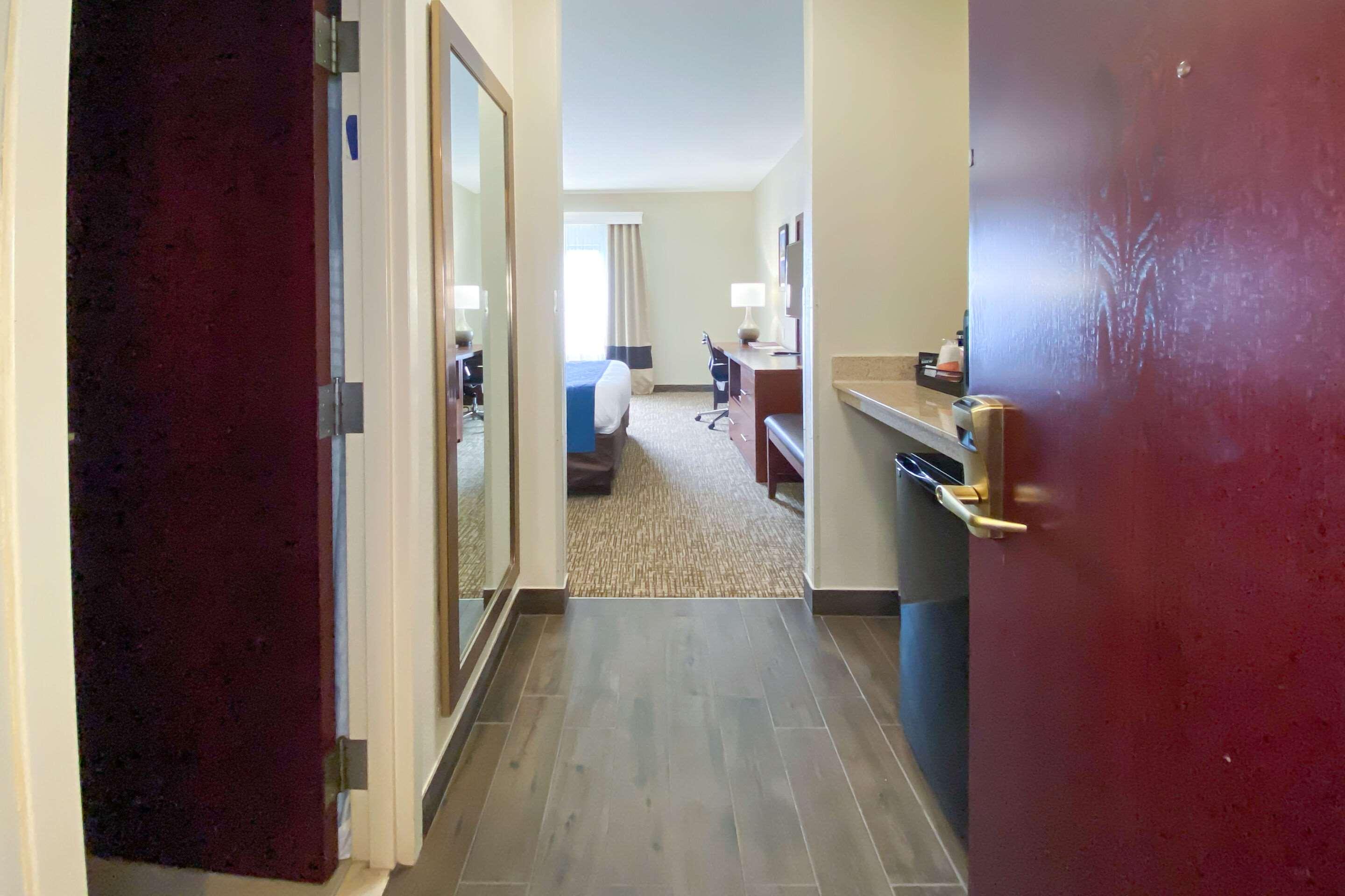 Comfort Inn — photo 5