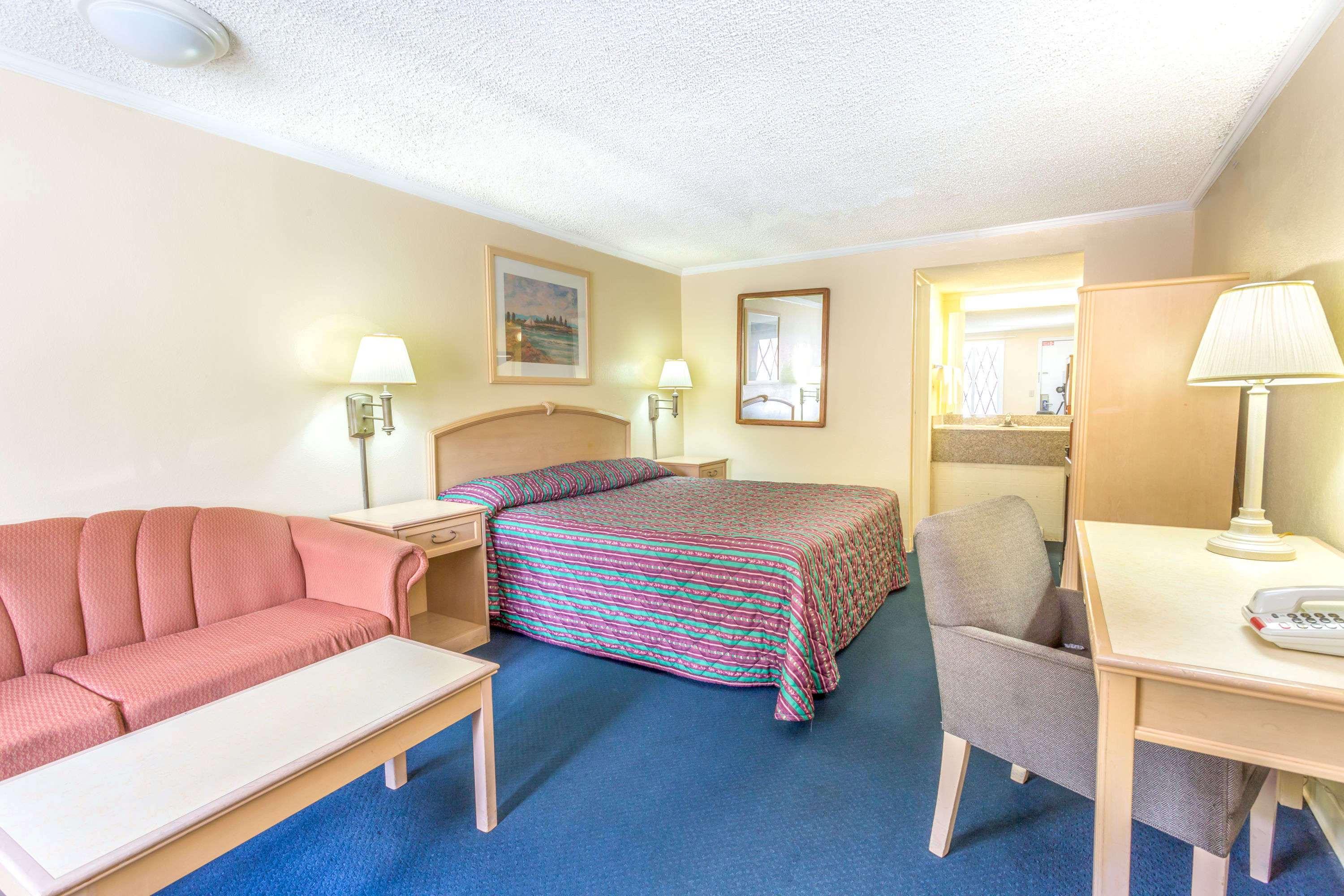 Knights Inn Norcross — photo 3