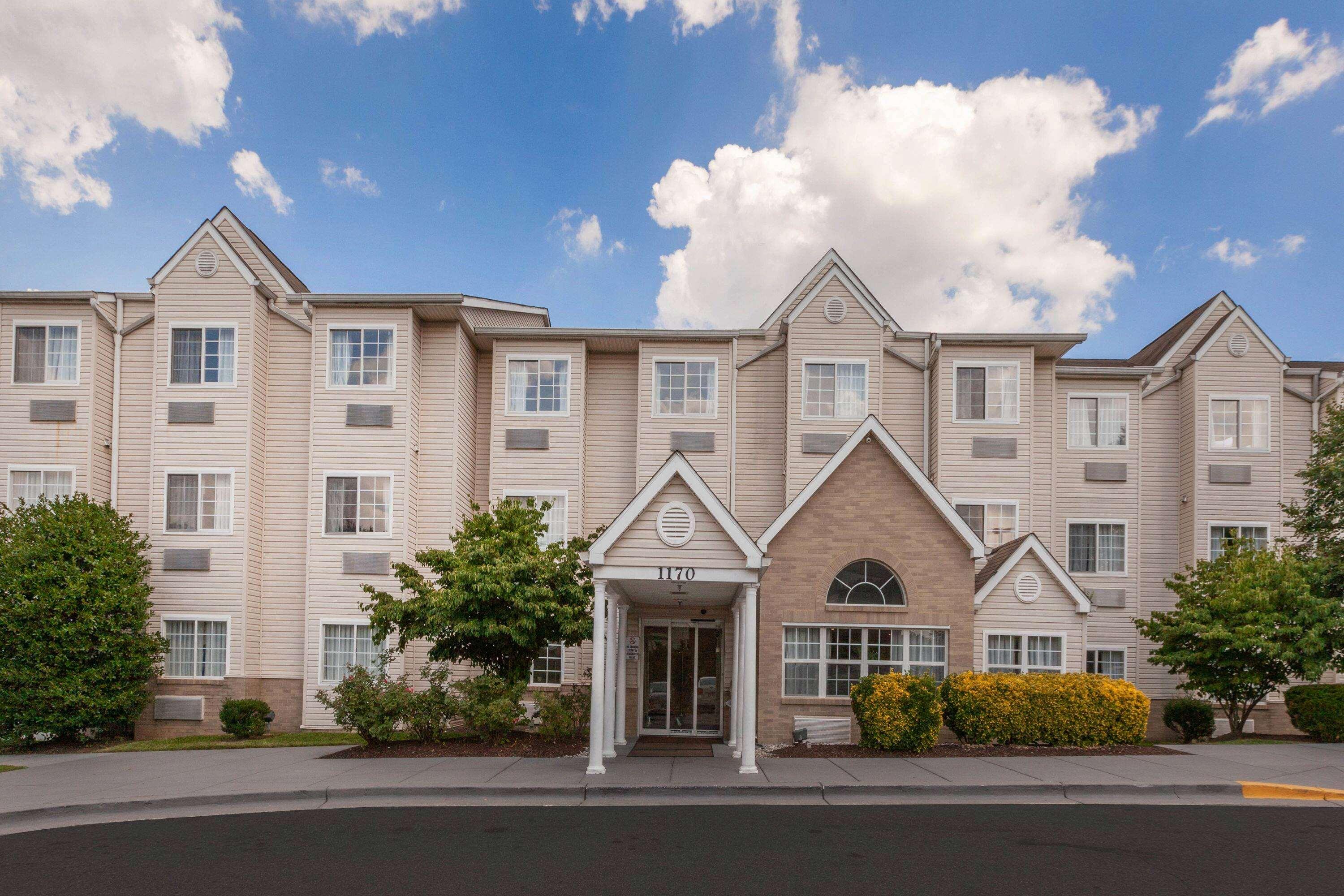 Microtel Inn & Suites Linthicum BWI Airport — photo 4