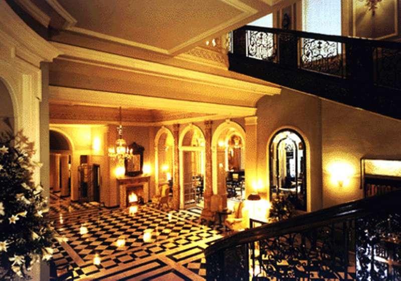 Claridge's — photo 5
