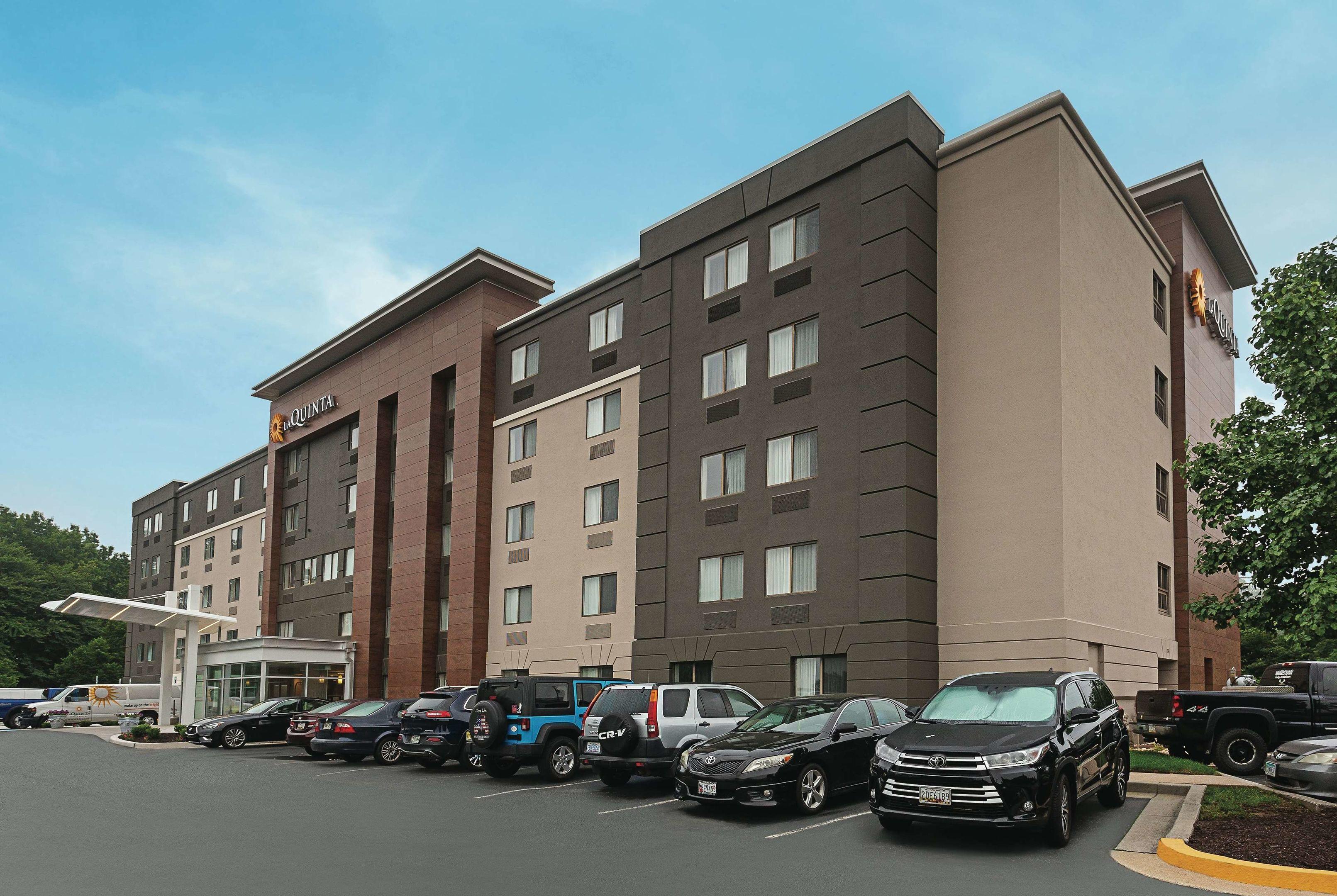 La Quinta Inn & Suites Baltimore BWI Airport — photo 3