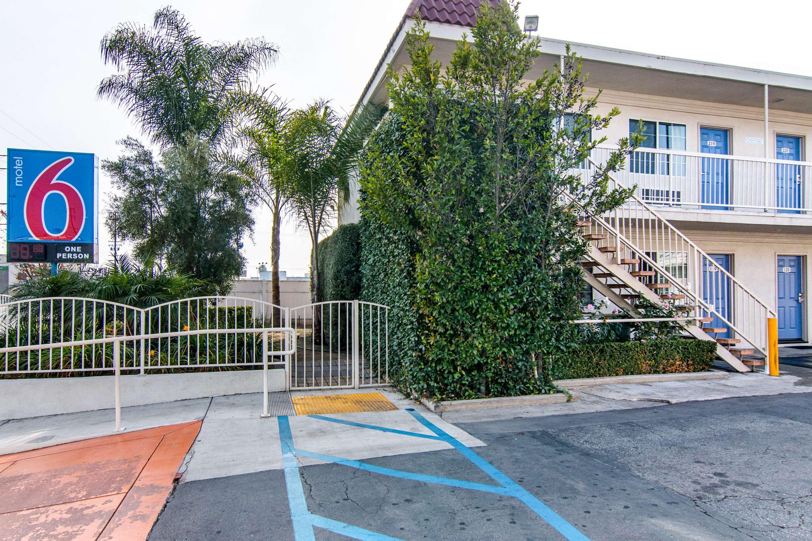 Motel 6 Gardena — photo 4