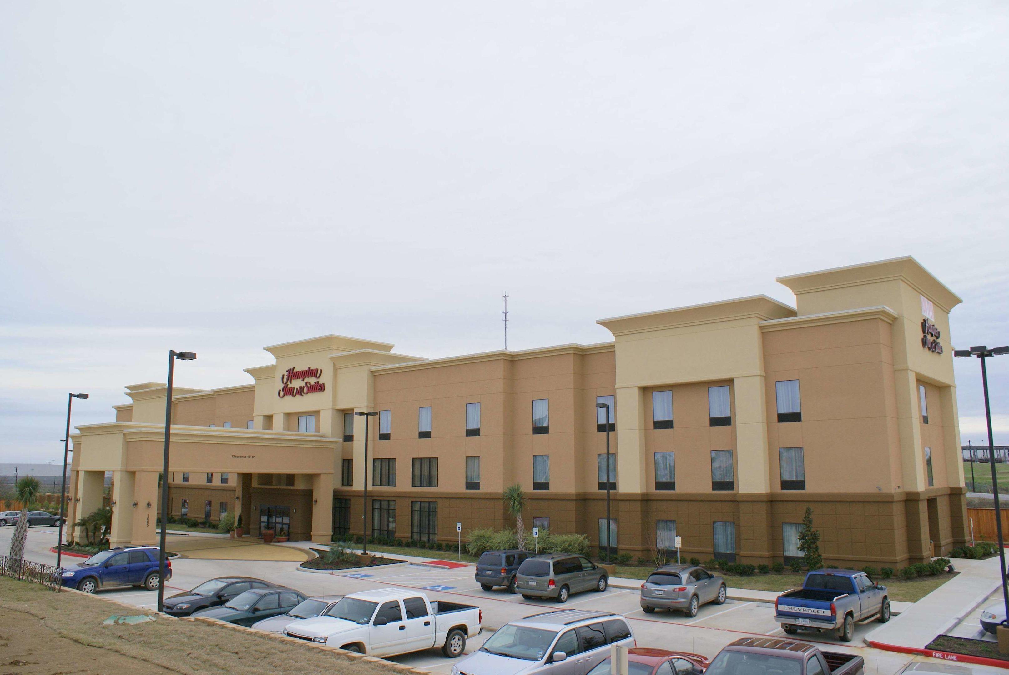 Hampton Inn & Suites Brenham — photo 4