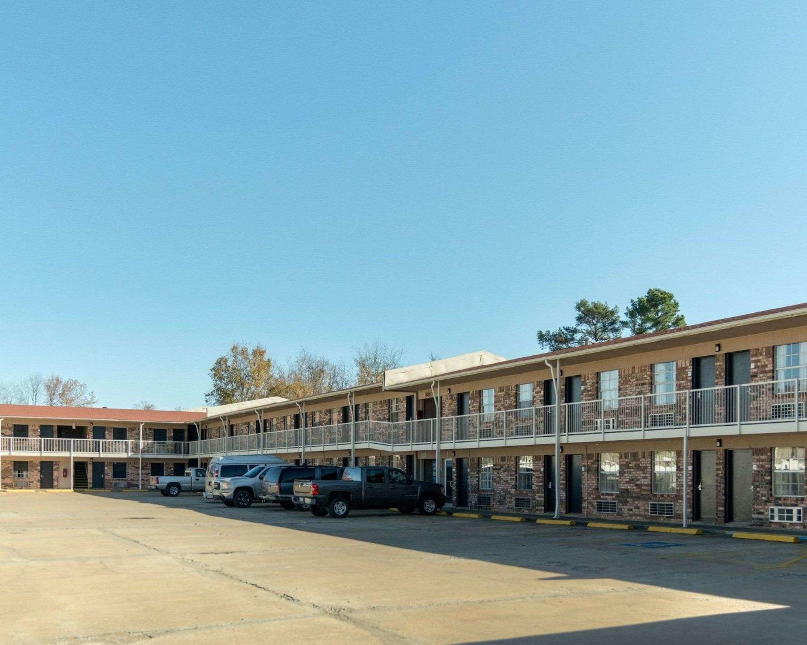 Econo Lodge  Russellville — photo 4