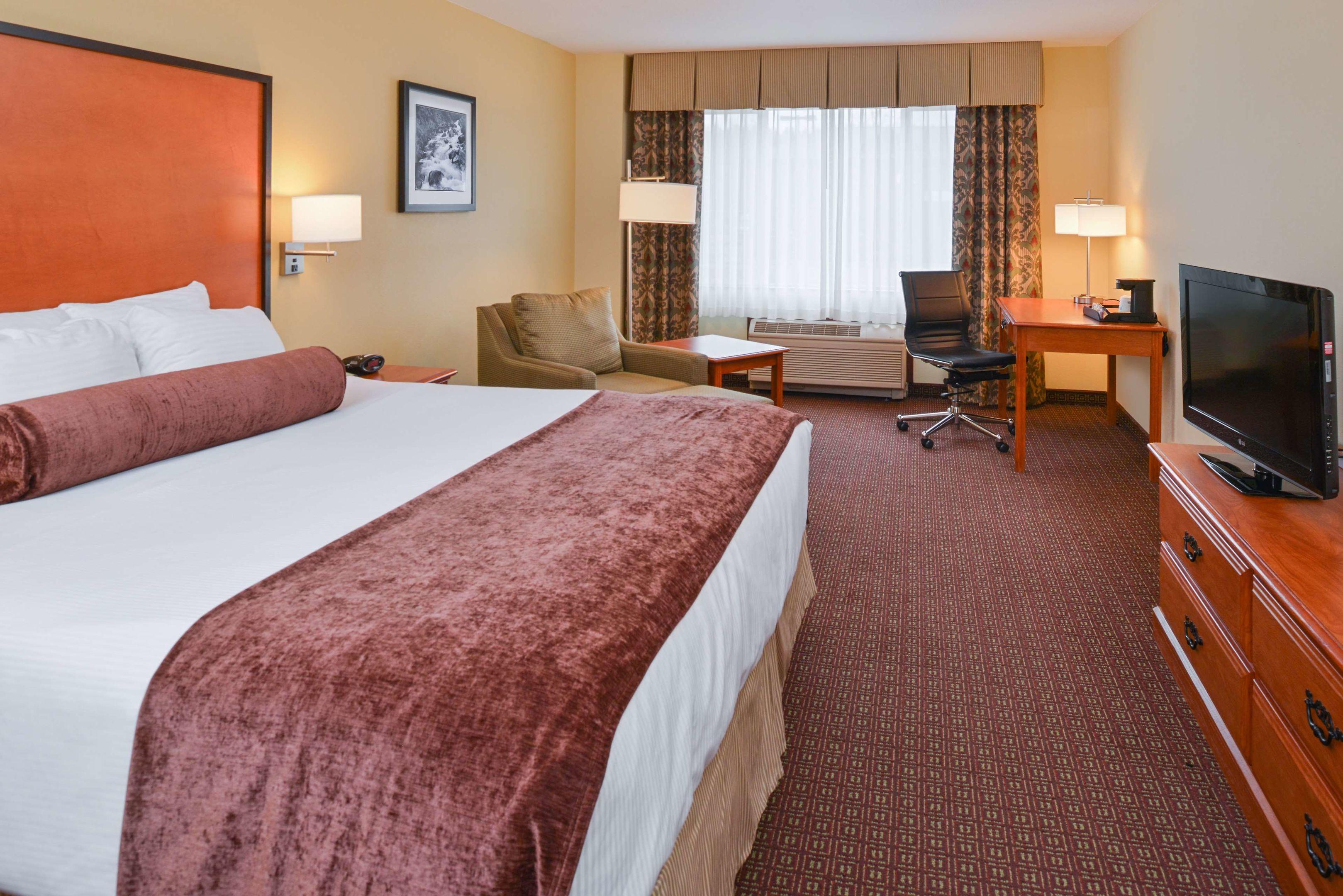 Best Western Plus Cascade Inn & Suites — photo 5