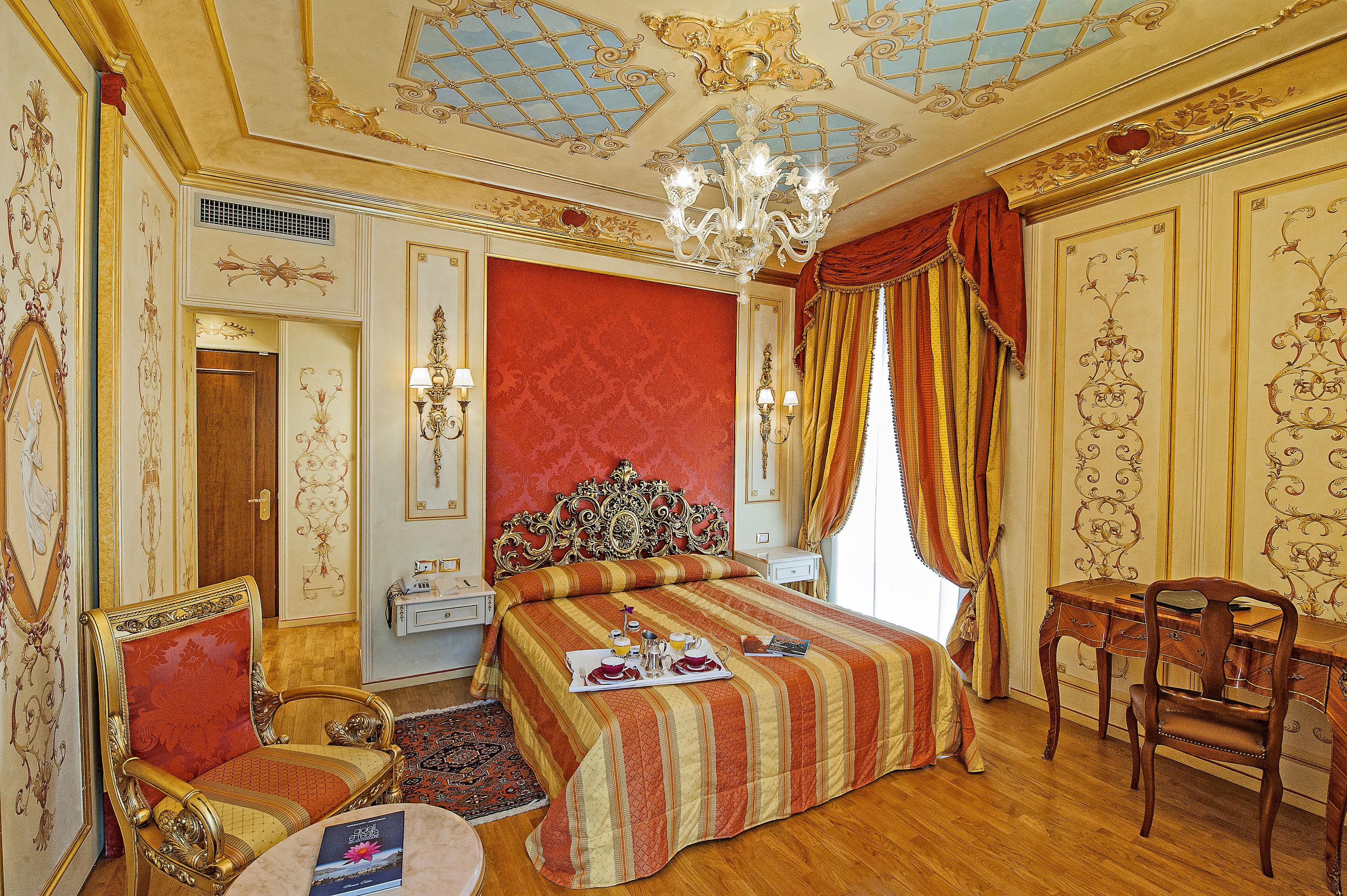 Regina Palace — photo 3