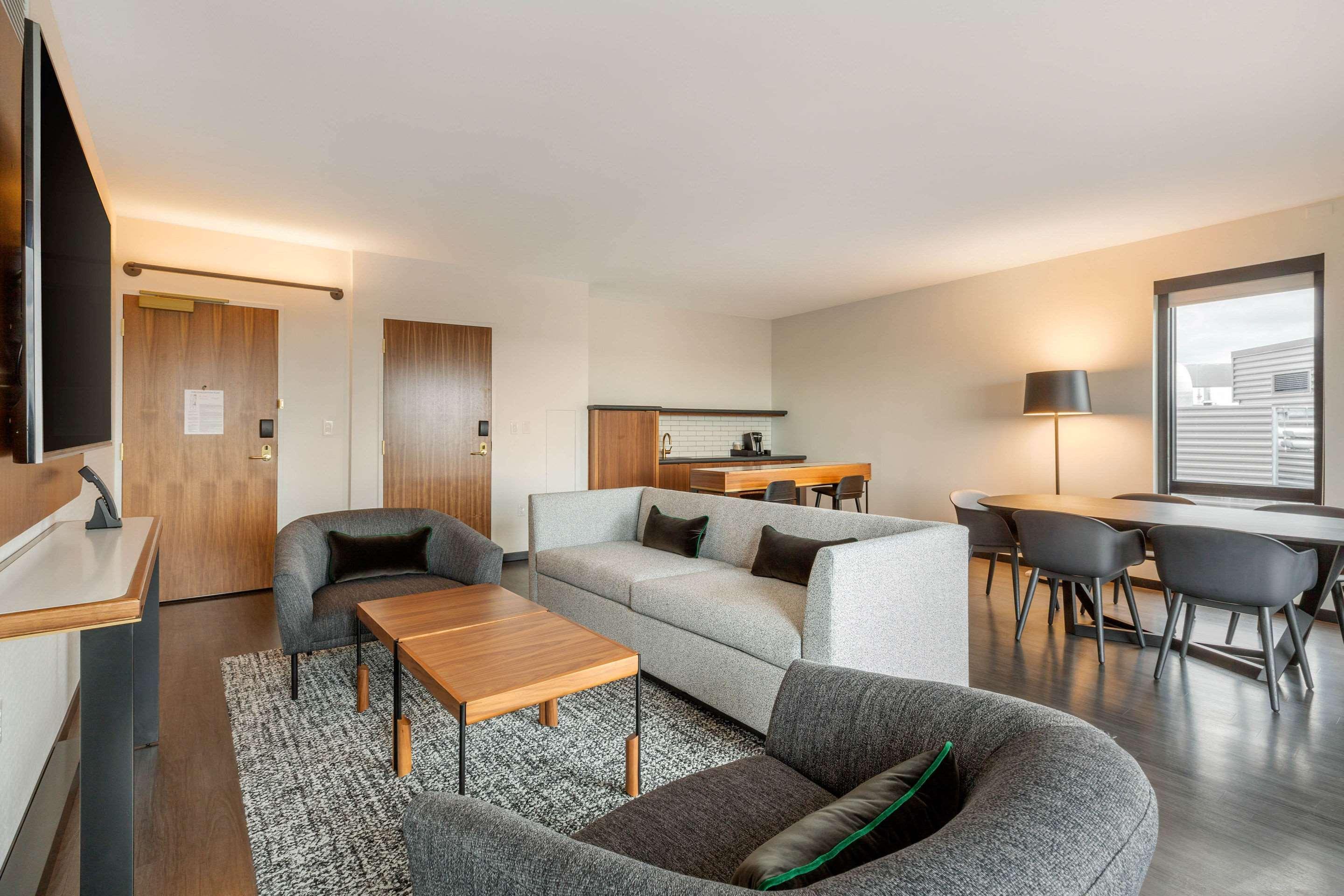 Cambria Hotel Boston Downtown — photo 4