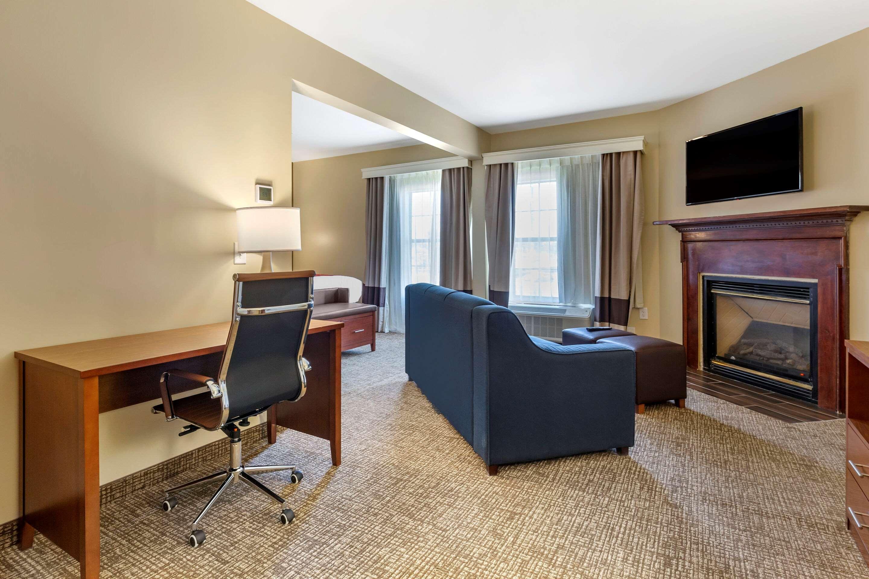 Comfort Suites near Camp Lejeune — photo 4