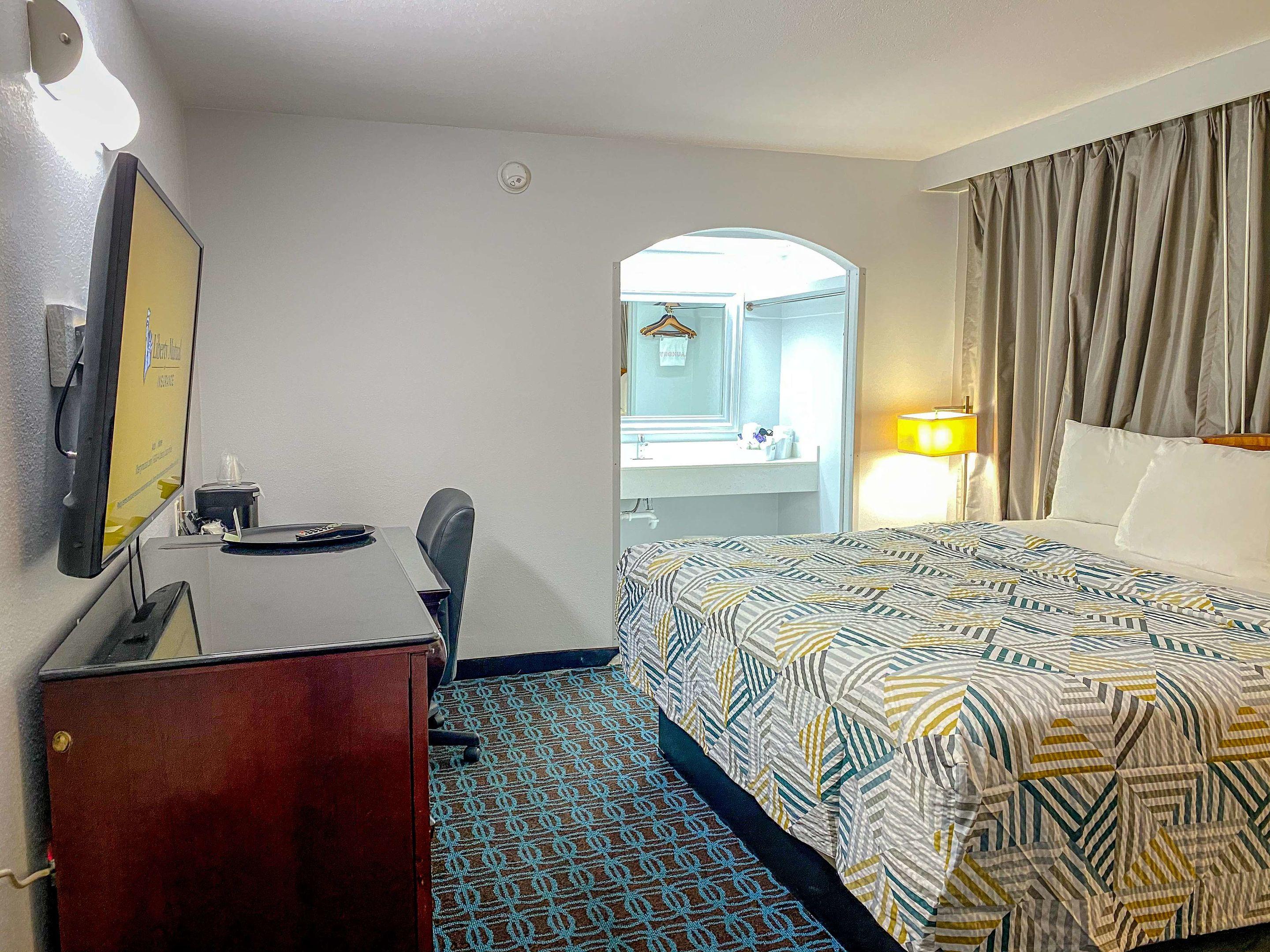 Americas Best Value Inn Downtown Midtown — photo 4