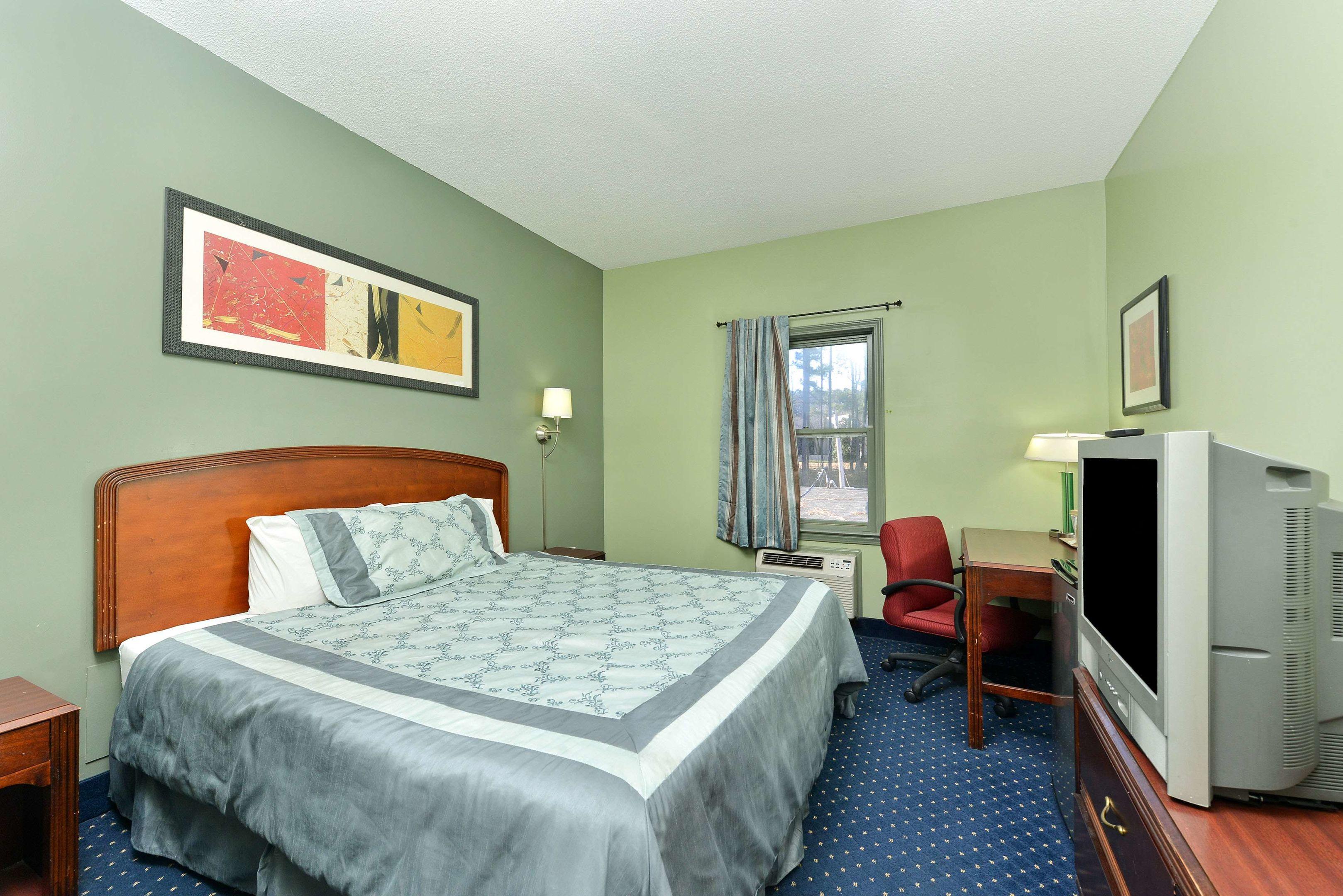 Americas Best Value Inn Stone Mountain Atlanta East — photo 5