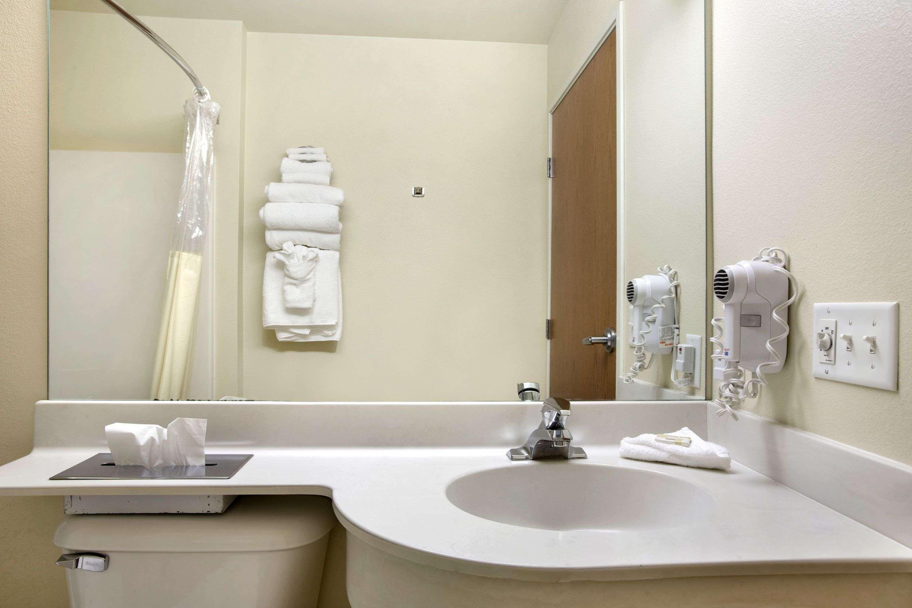 Microtel Inn & Suites by Wyndham Bozeman — photo 5