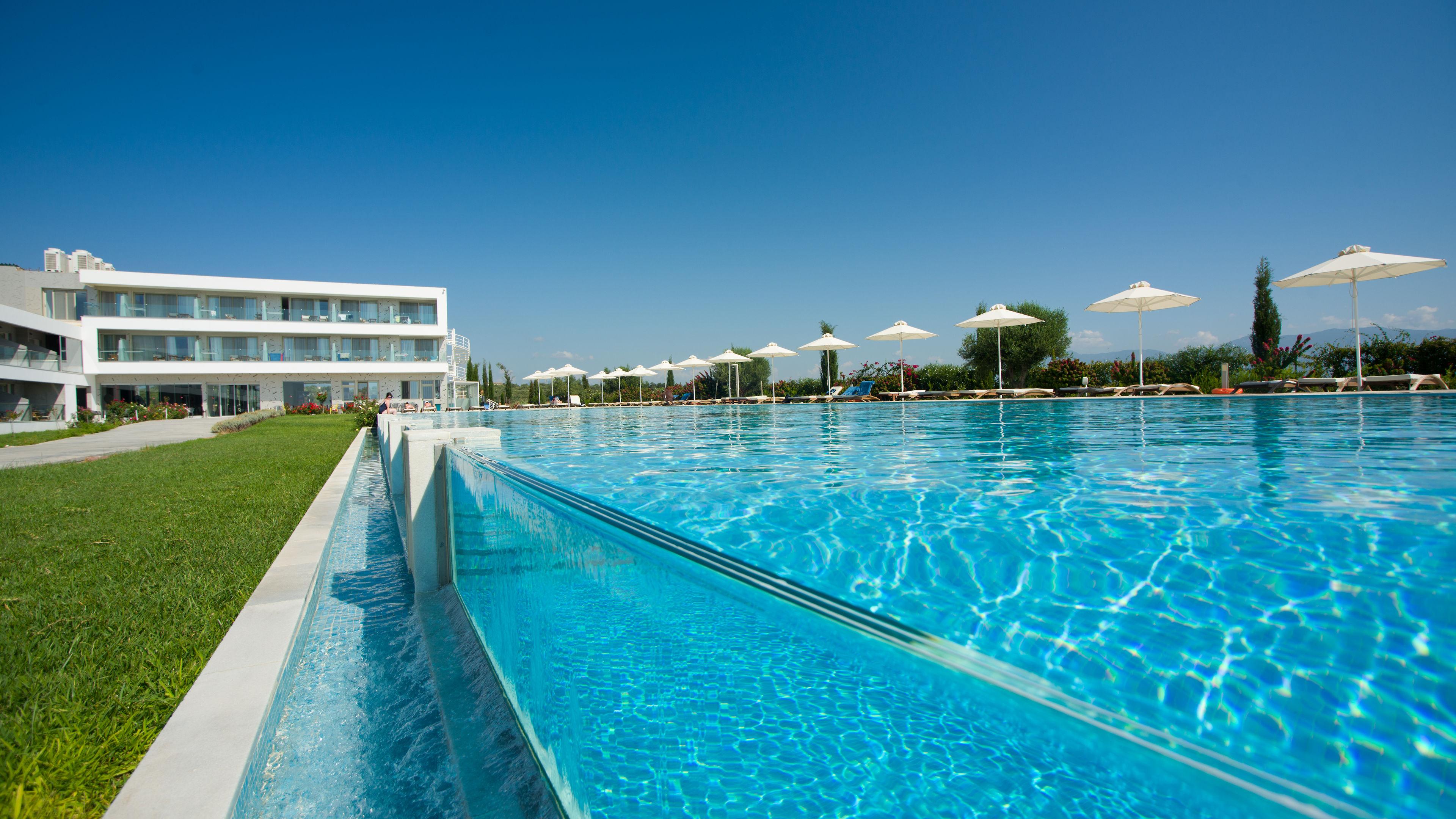 Buca Beach Resort — photo 4