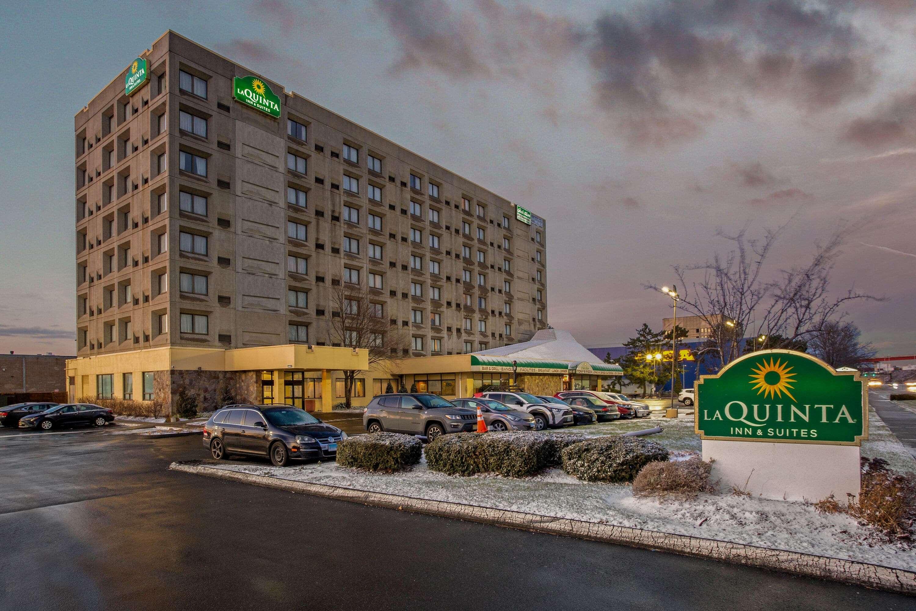 La Quinta Inn & Suites New Haven — photo 3