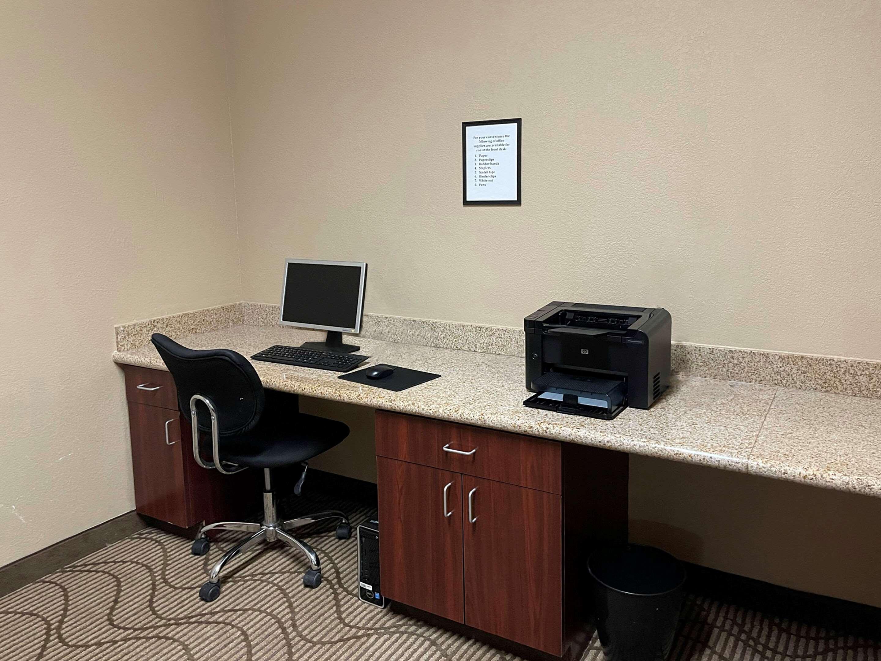 Comfort Inn & Suites Galveston Bay Refineries — photo 5