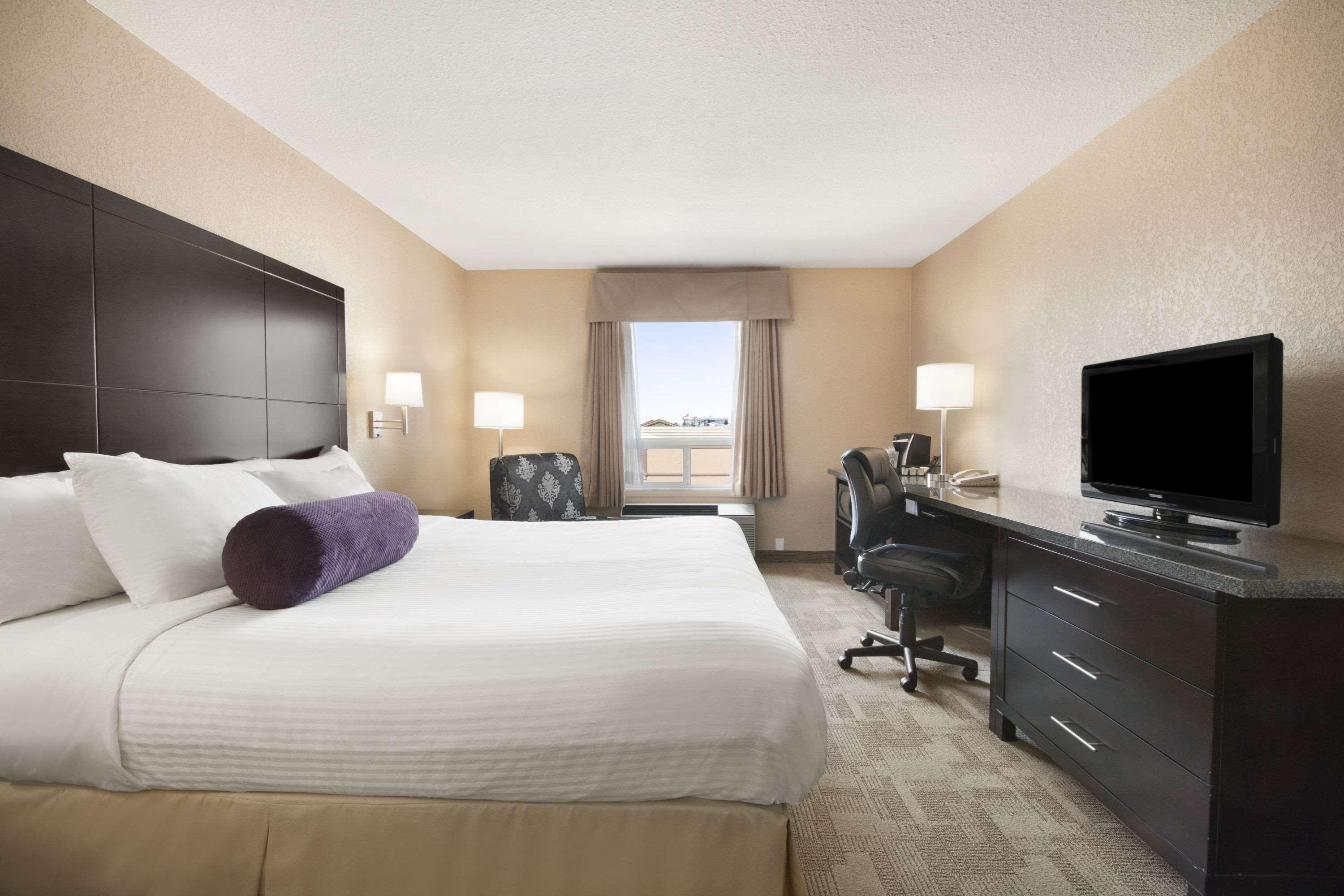 Days Inn Calgary Airport — photo 3
