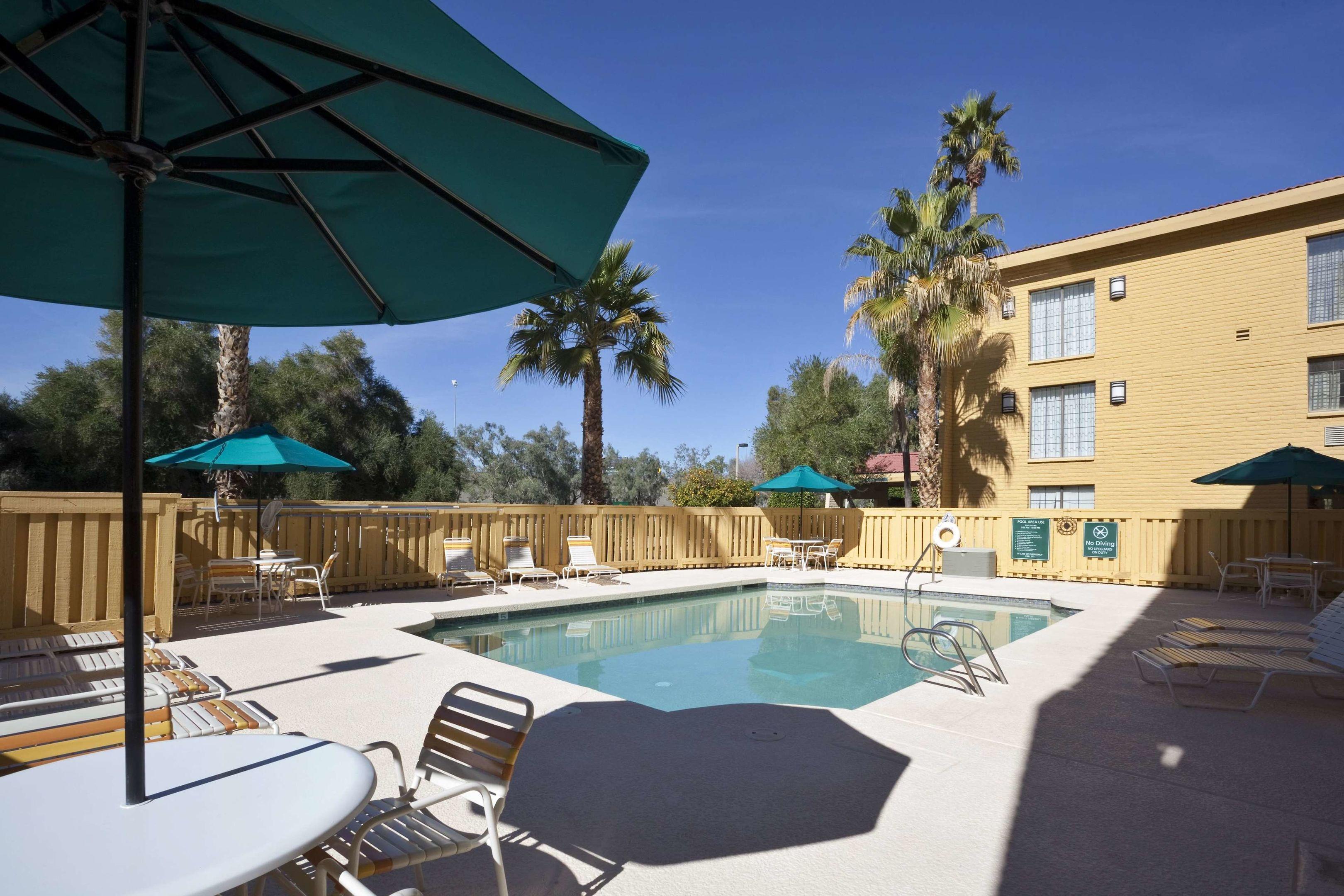 La Quinta Inn Phoenix Sky Harbor Airport South — photo 4