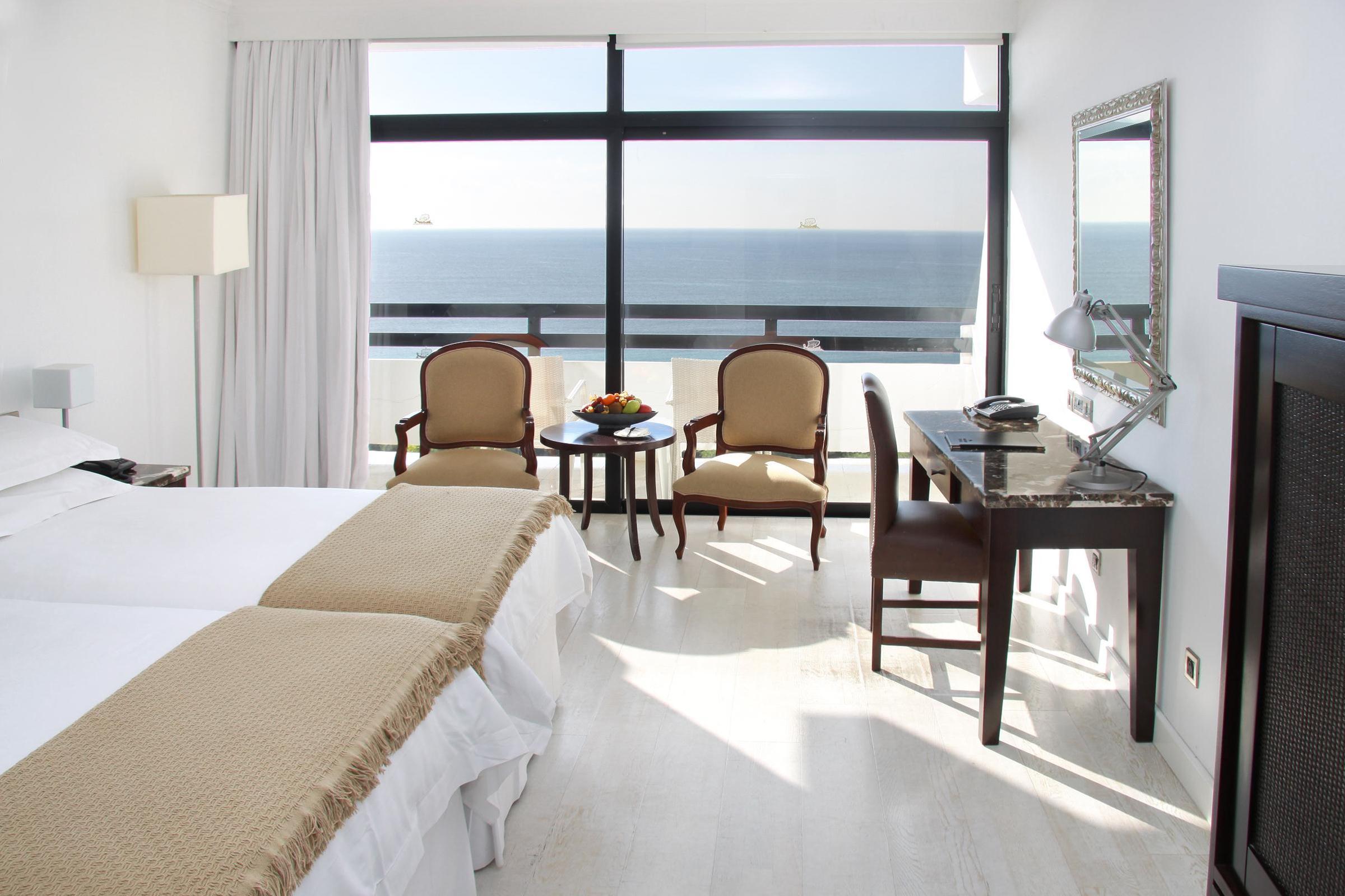 Grecian Bay Hotel — photo 4