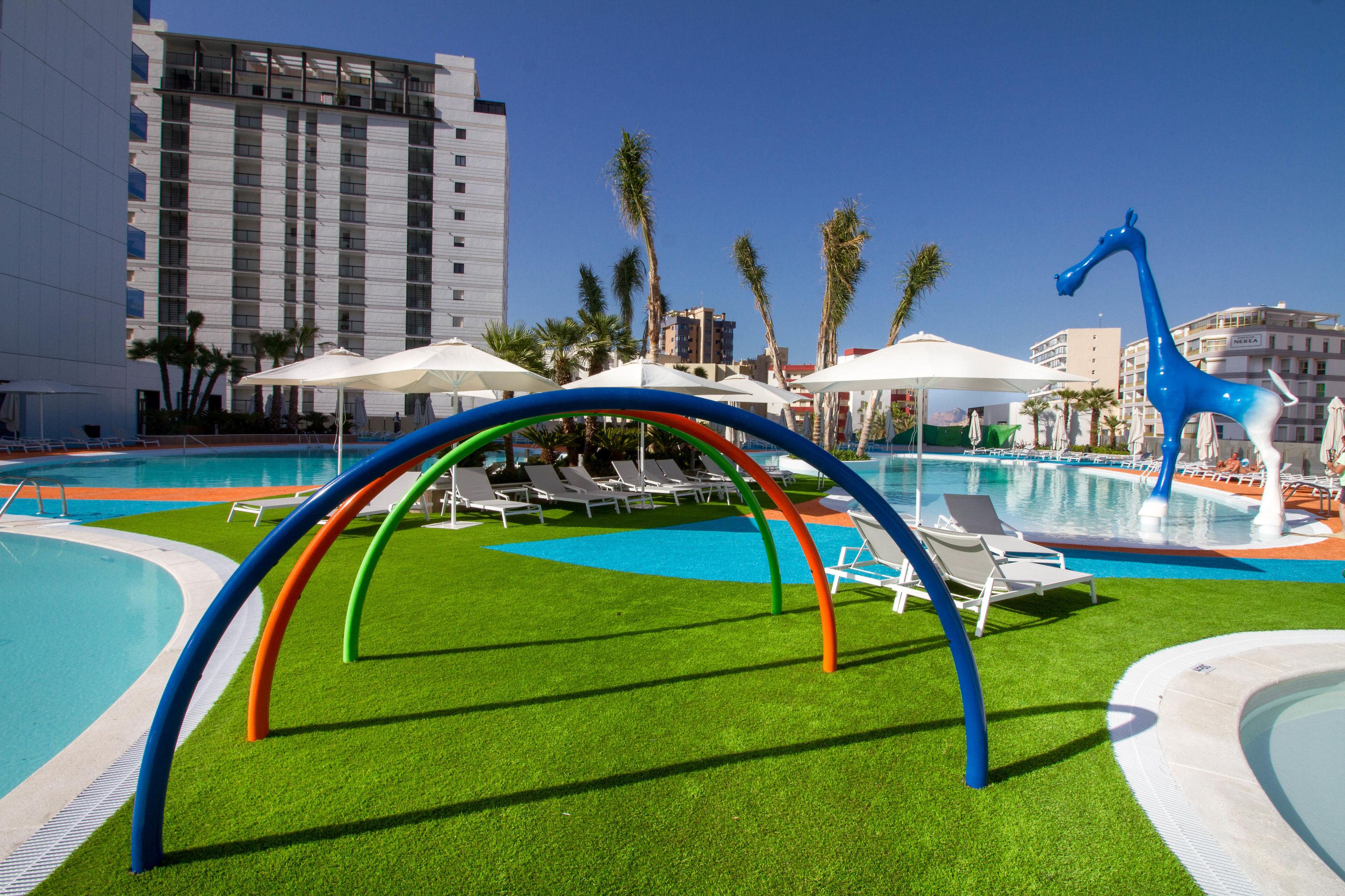 Suitopia Sol Y Mar Suites Hotel — photo 4