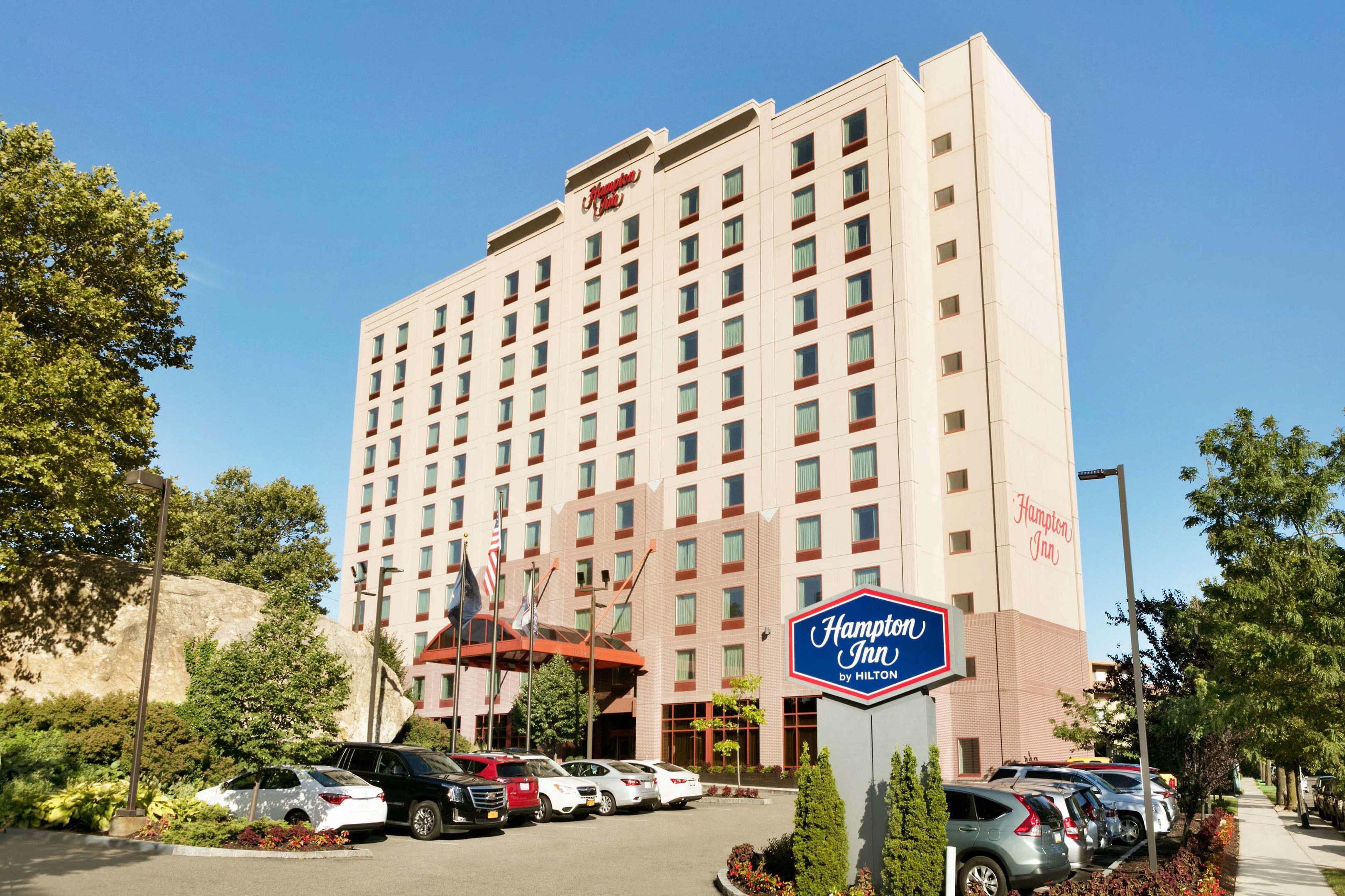 Hampton Inn New York LaGuardia Airport — photo 4