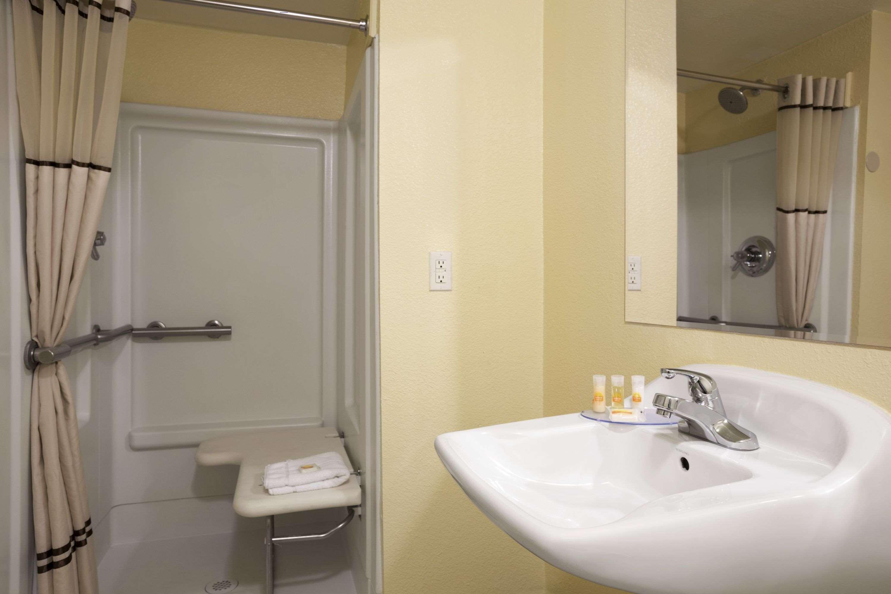 Days Inn by Wyndham Denver Downtown — photo 4
