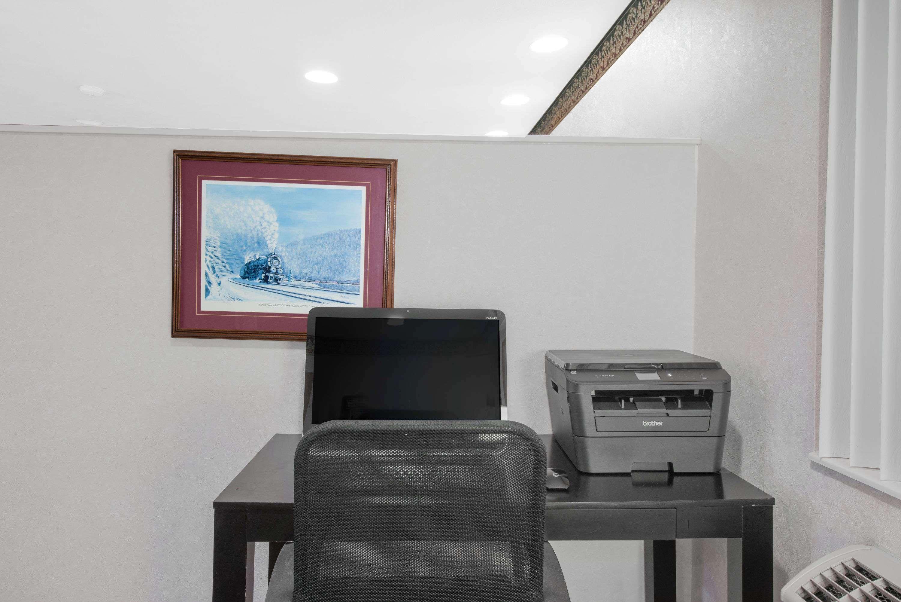 Super 8 by Wyndham Altoona — photo 5