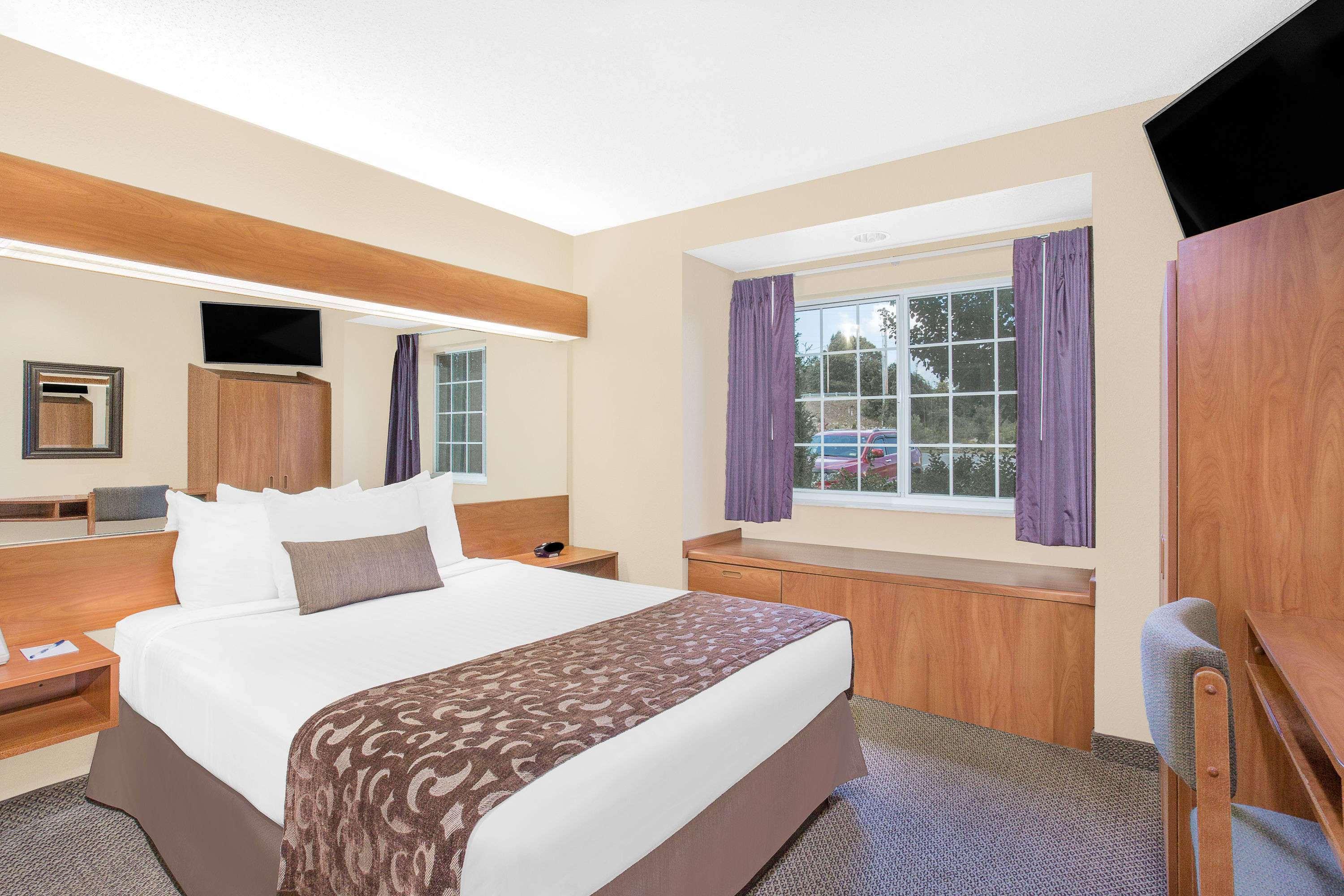 Microtel Inn & Suites Beckley East — photo 5