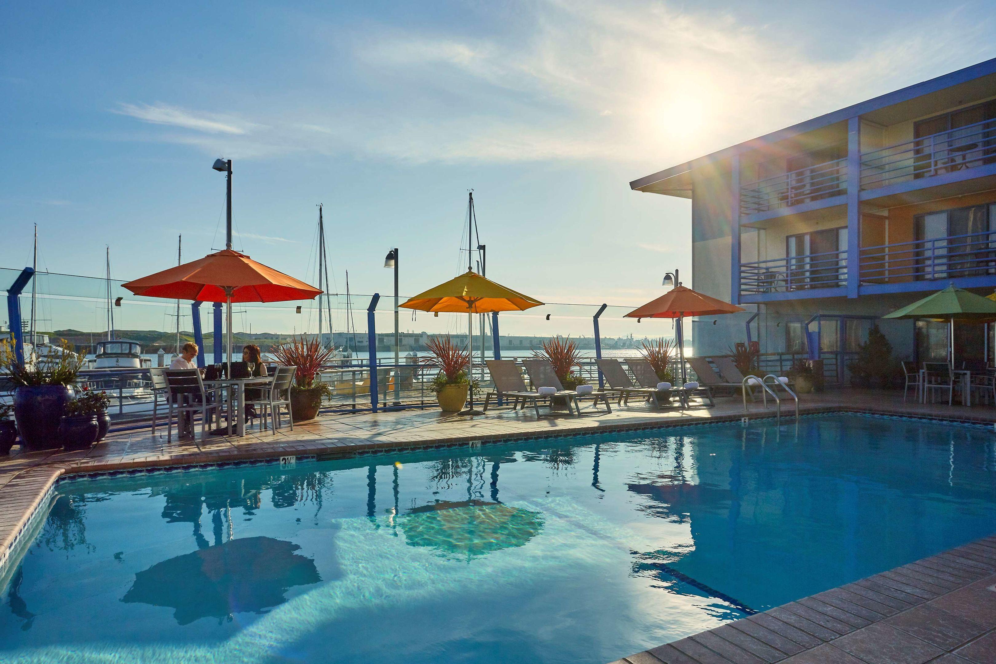 Waterfront Hotel — photo 4