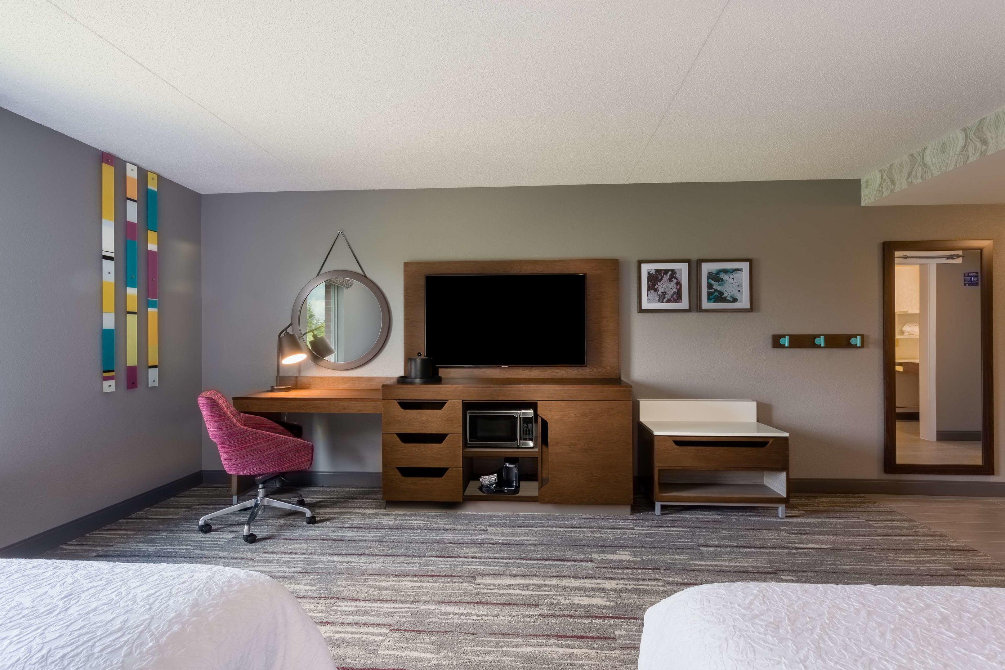 Hampton Inn & Suites Herndon-Reston — photo 5