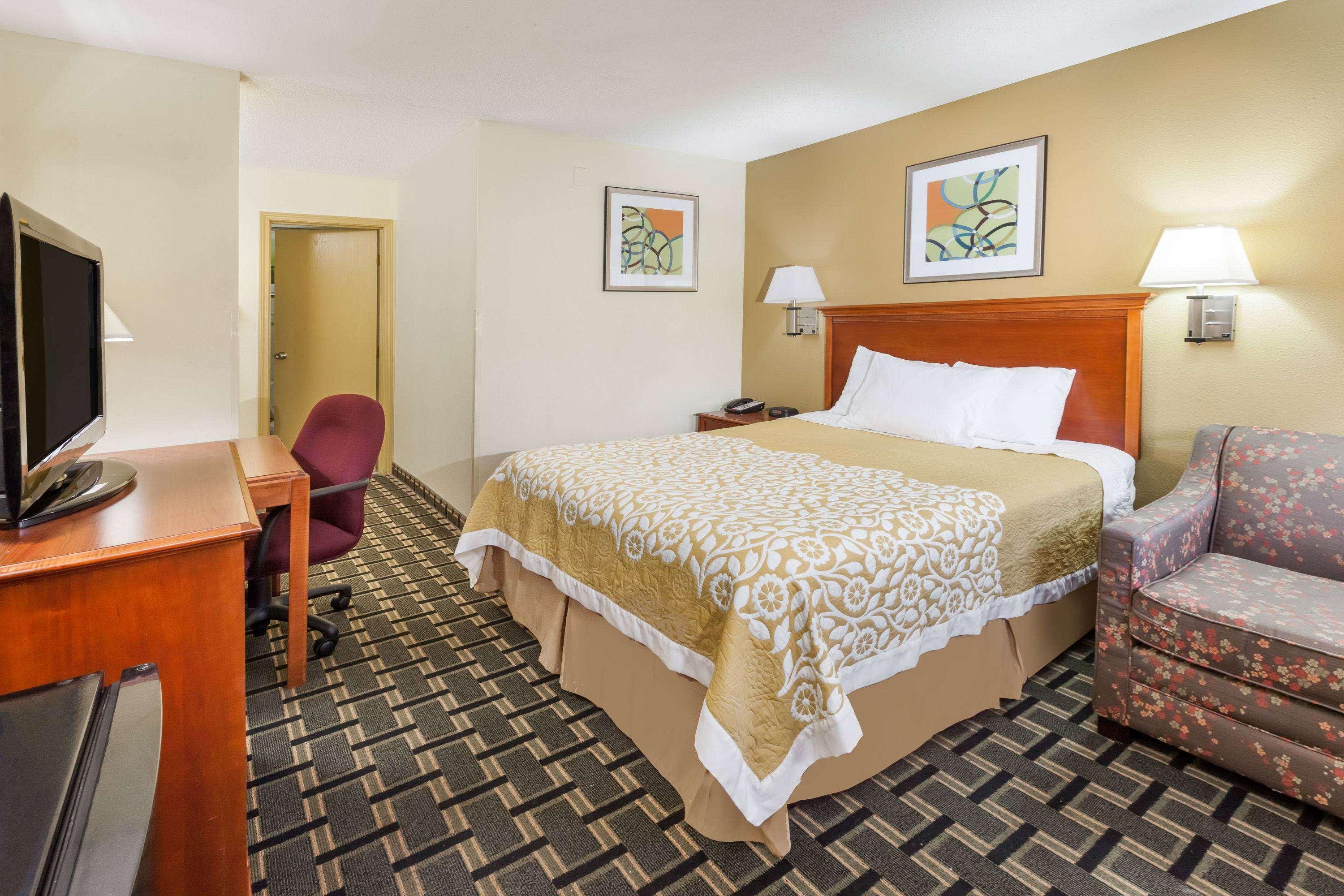 Days Inn by Wyndham Kent - Akron — photo 5