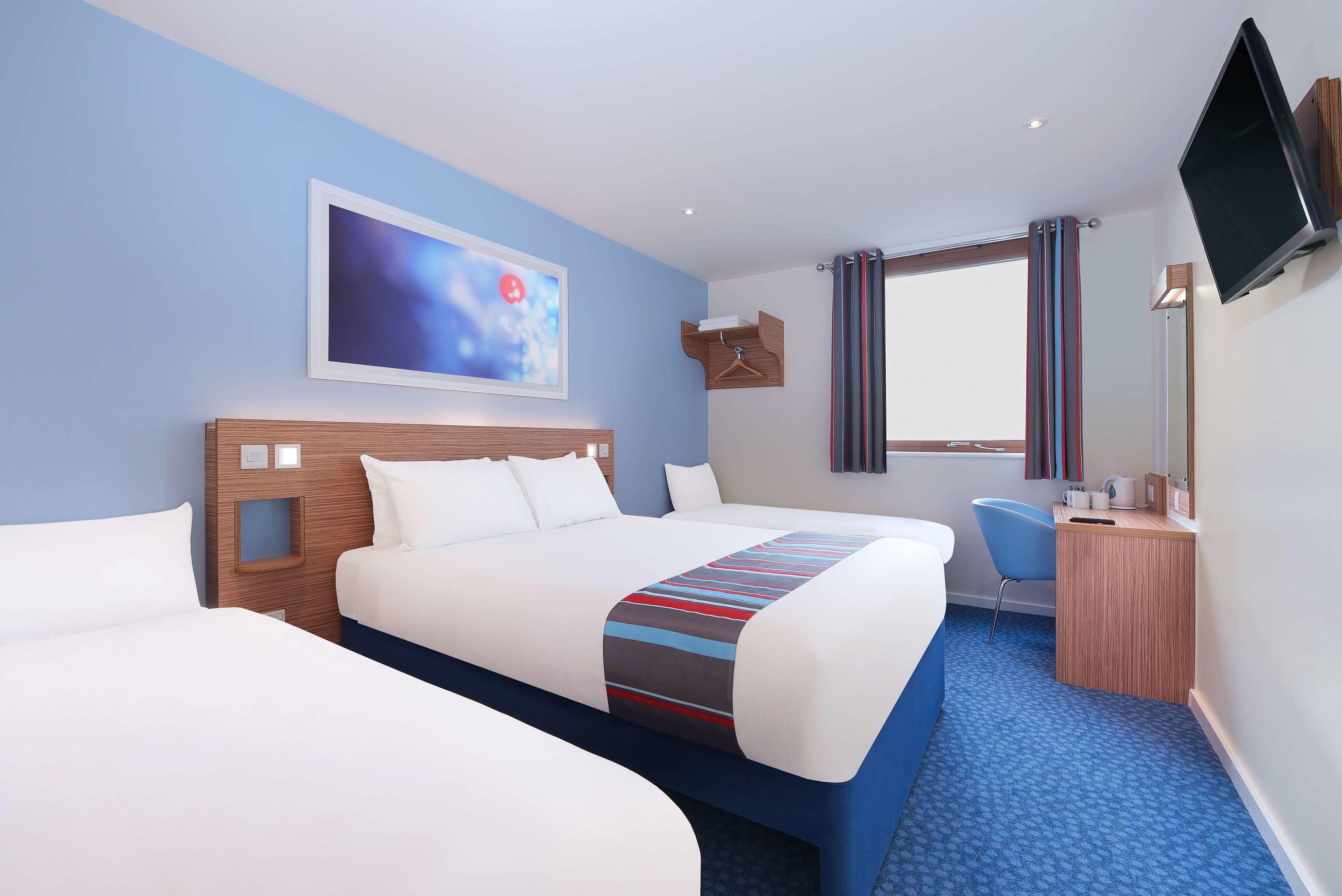Travelodge Manchester Central — photo 3