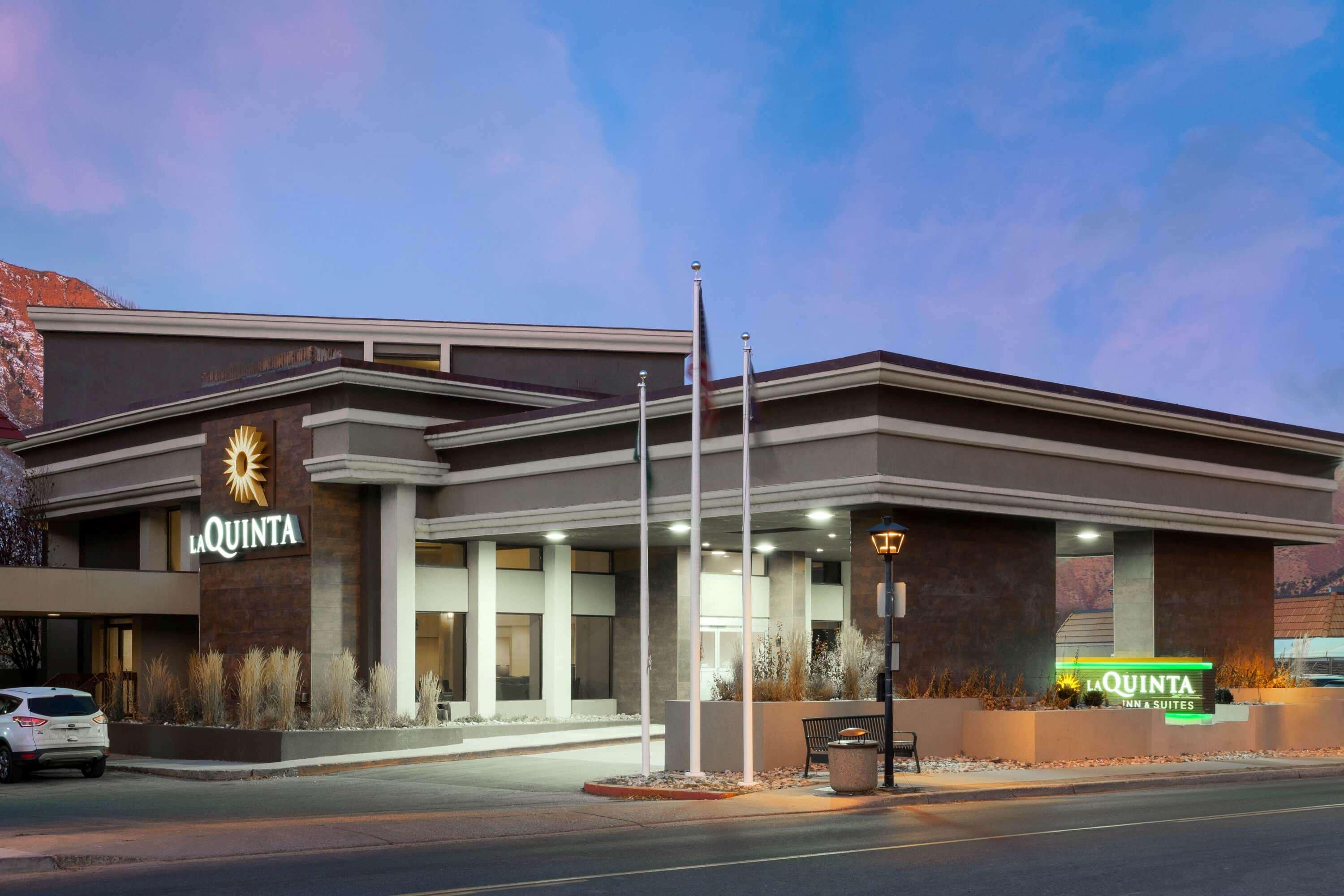 La Quinta Inn & Suites by Wyndham Glenwood — photo 4
