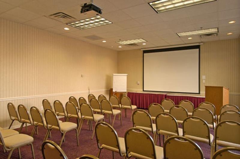 Ramada by Windham Dallas Love Field — photo 4