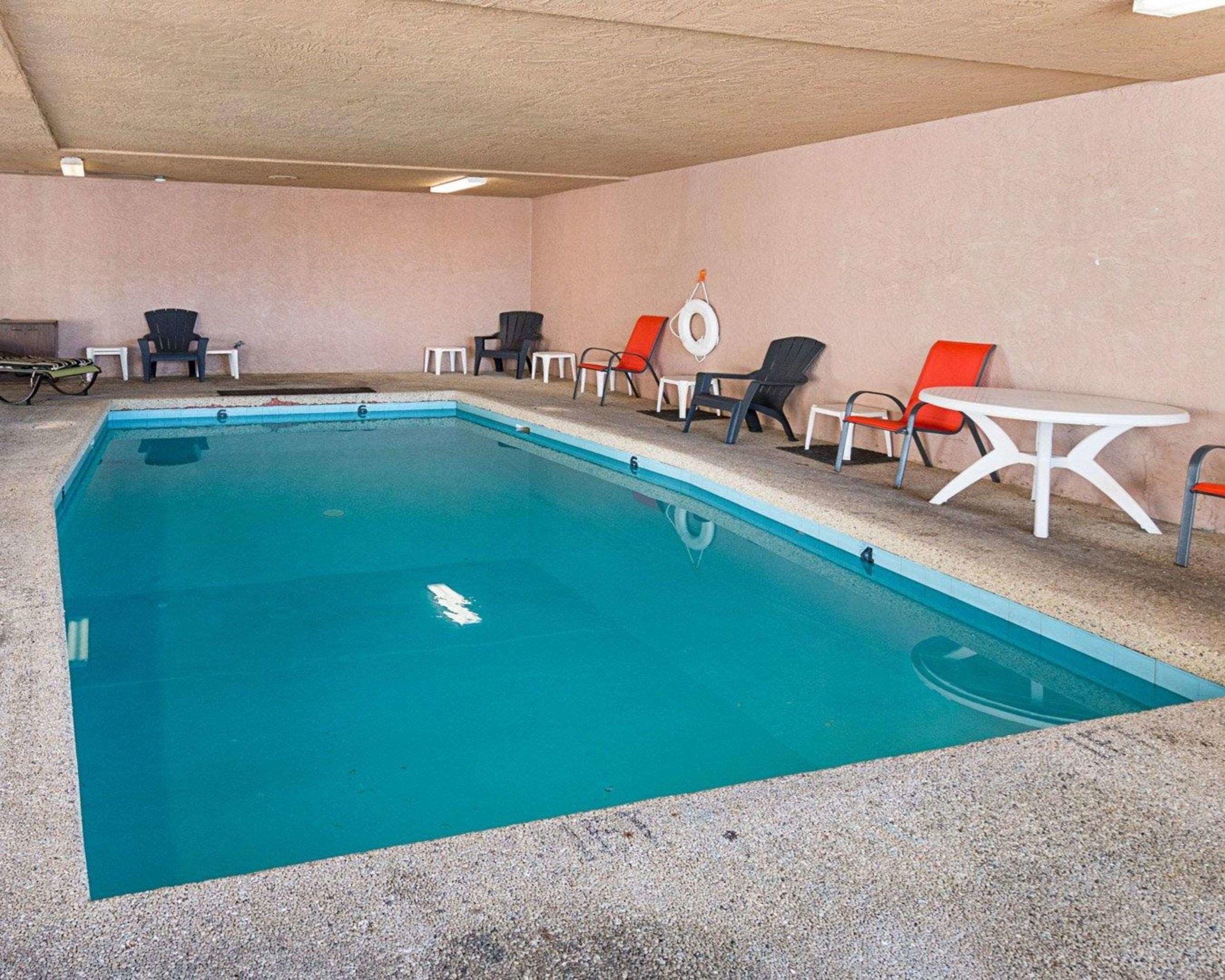 Econo Lodge San Angelo — photo 5