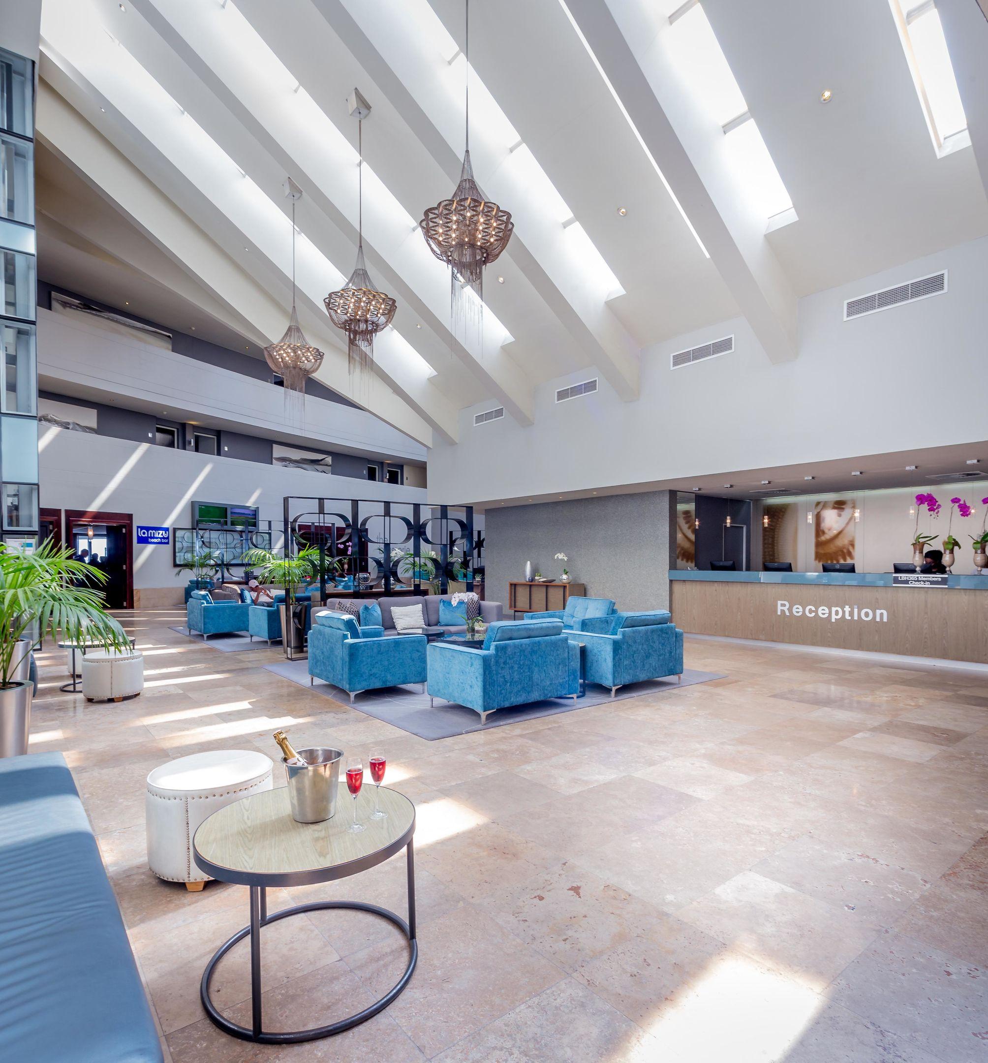 Lagoon Beach Hotel & Spa — photo 4