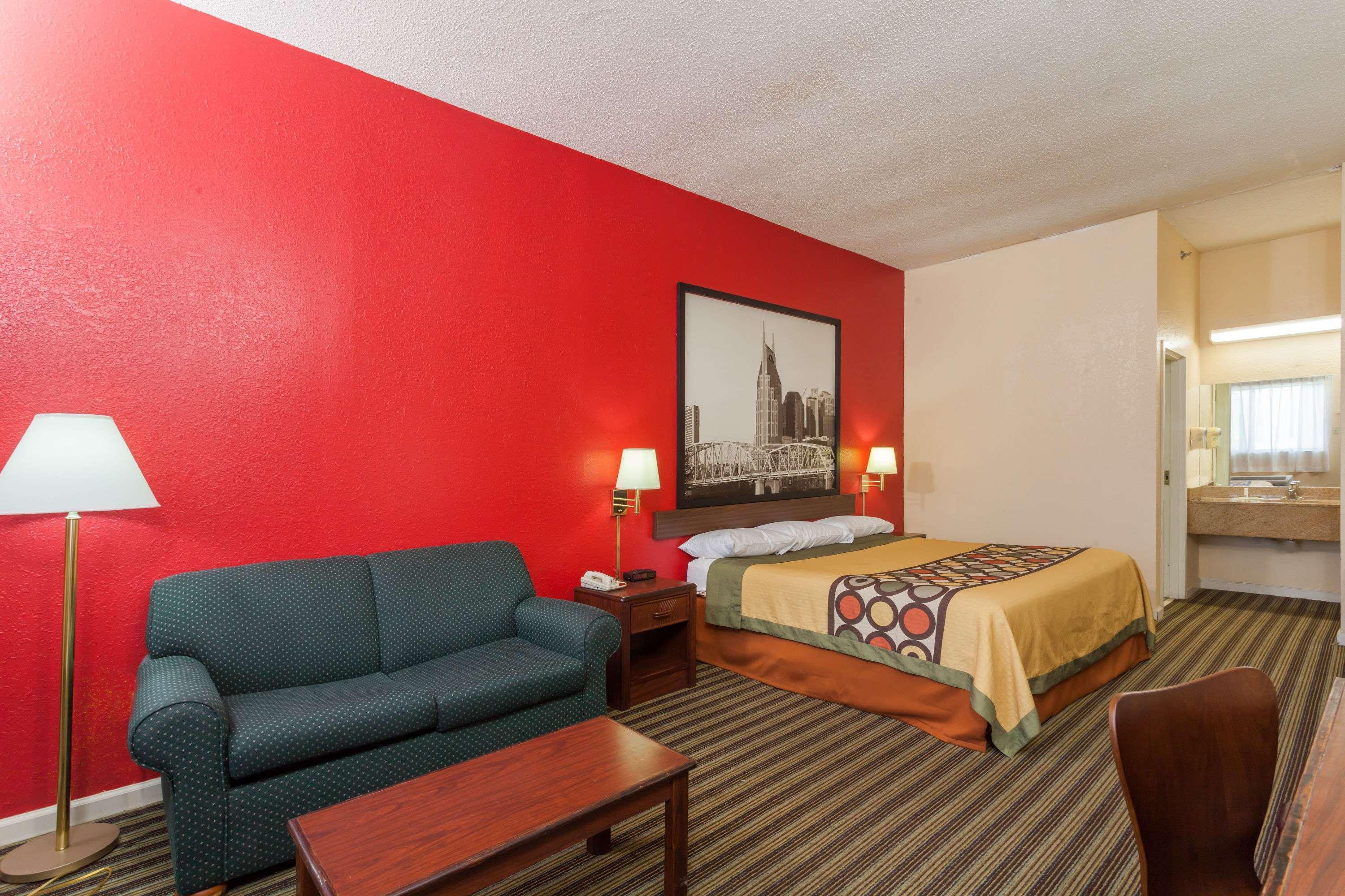 Super 8 by Wyndham Columbia — photo 5