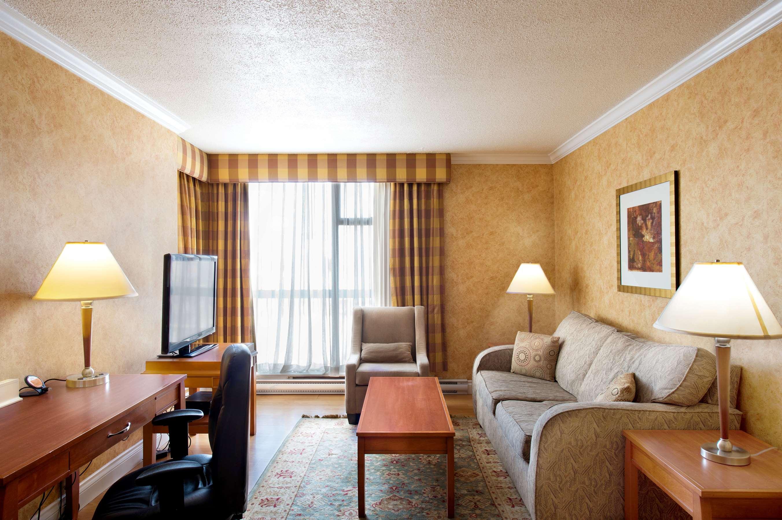 Sunset Inn & Suites — photo 5