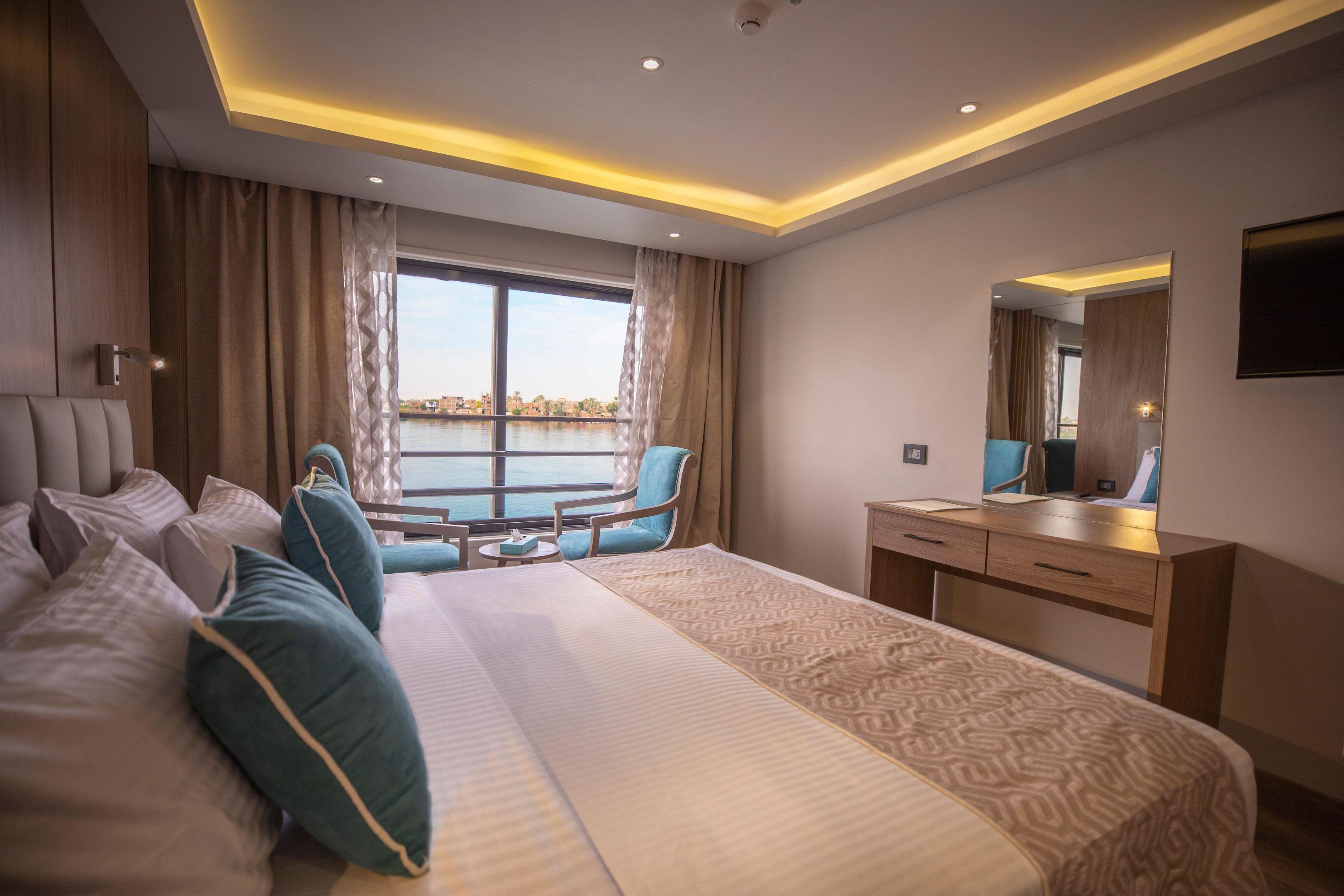 SUNRISE Select M/S Semiramis II — photo 4