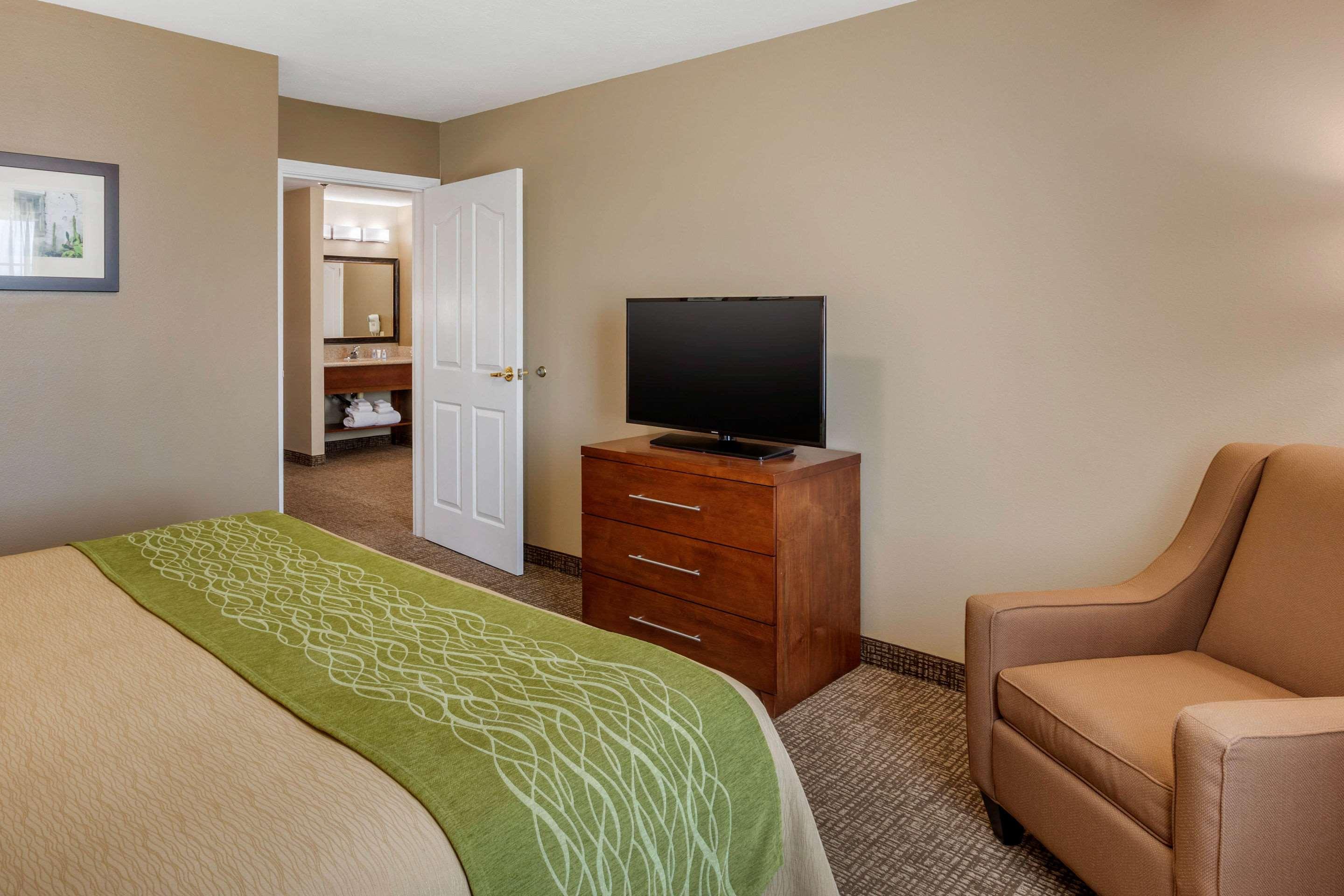 Comfort Inn & Suites El Centro I-8 — photo 5