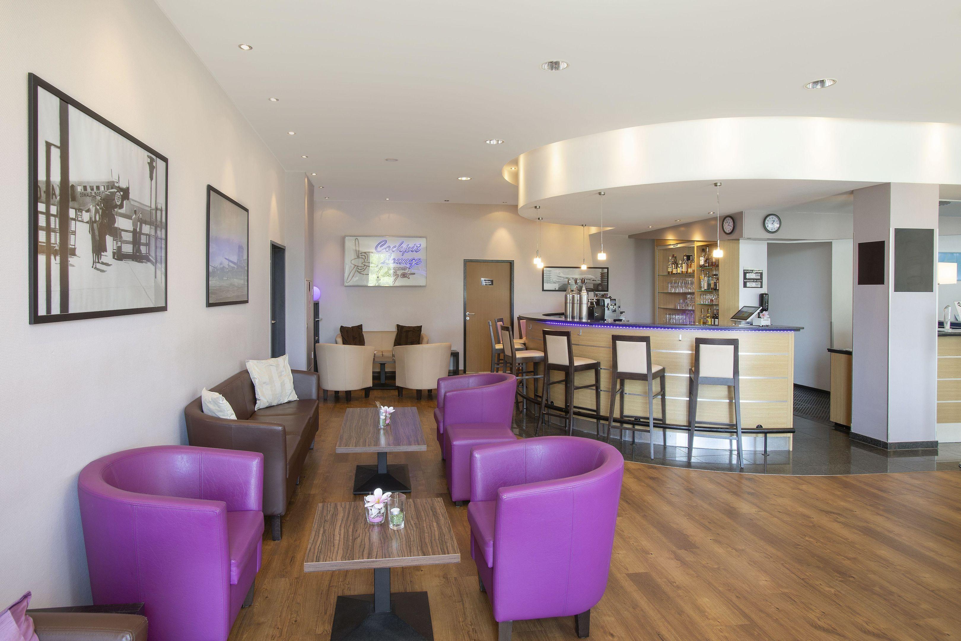 Holiday Inn Express Frankfurt Airport — photo 5