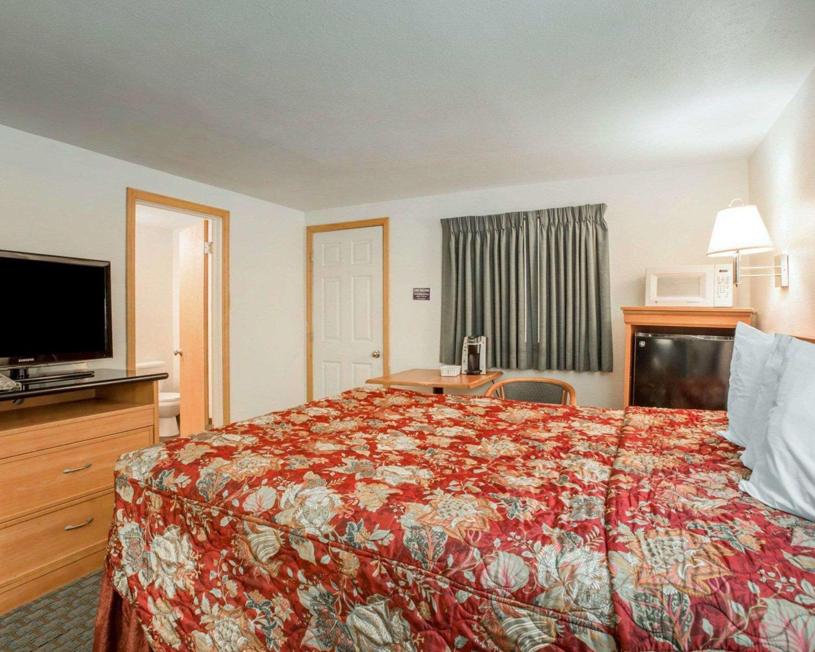 Rodeway Inn Newport — photo 4