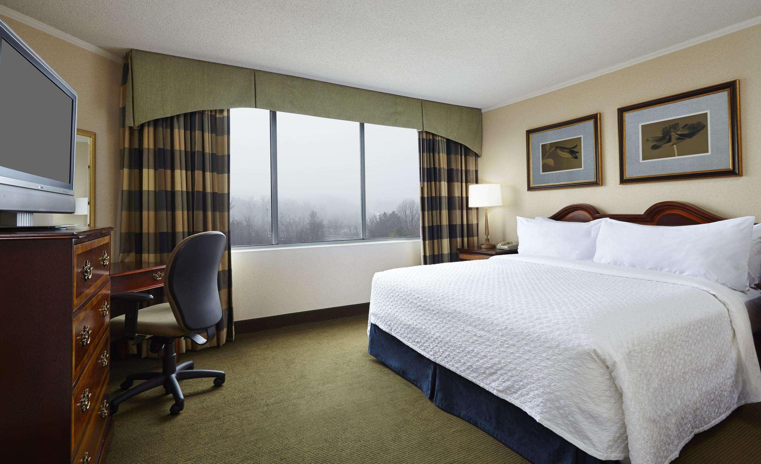 Embassy Suites by Hilton Baltimore at BWI Airport — photo 3