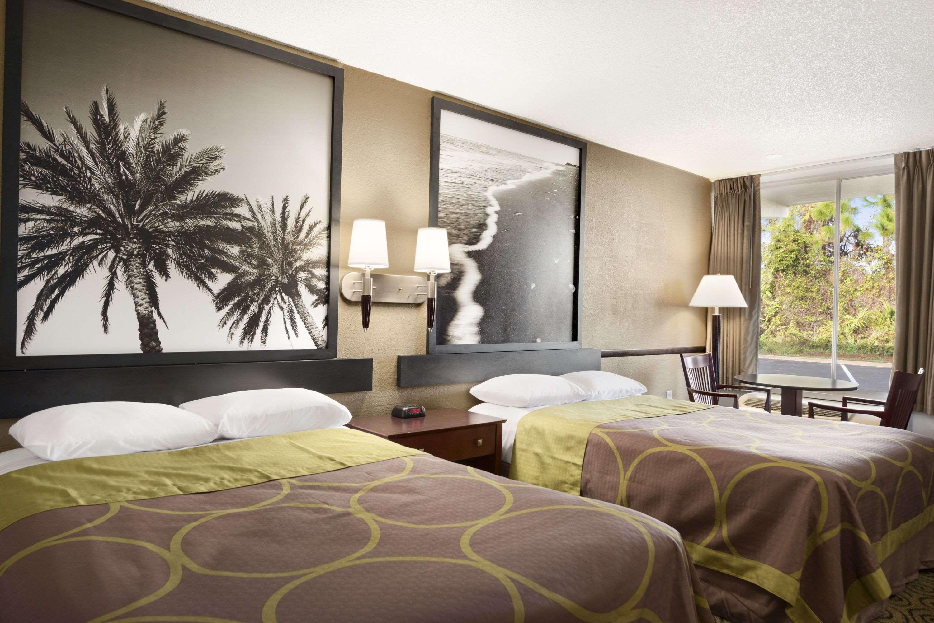 Super 8 by Wyndham Ormond Beach — photo 4