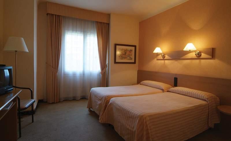 Hotel Pirineos — photo 5