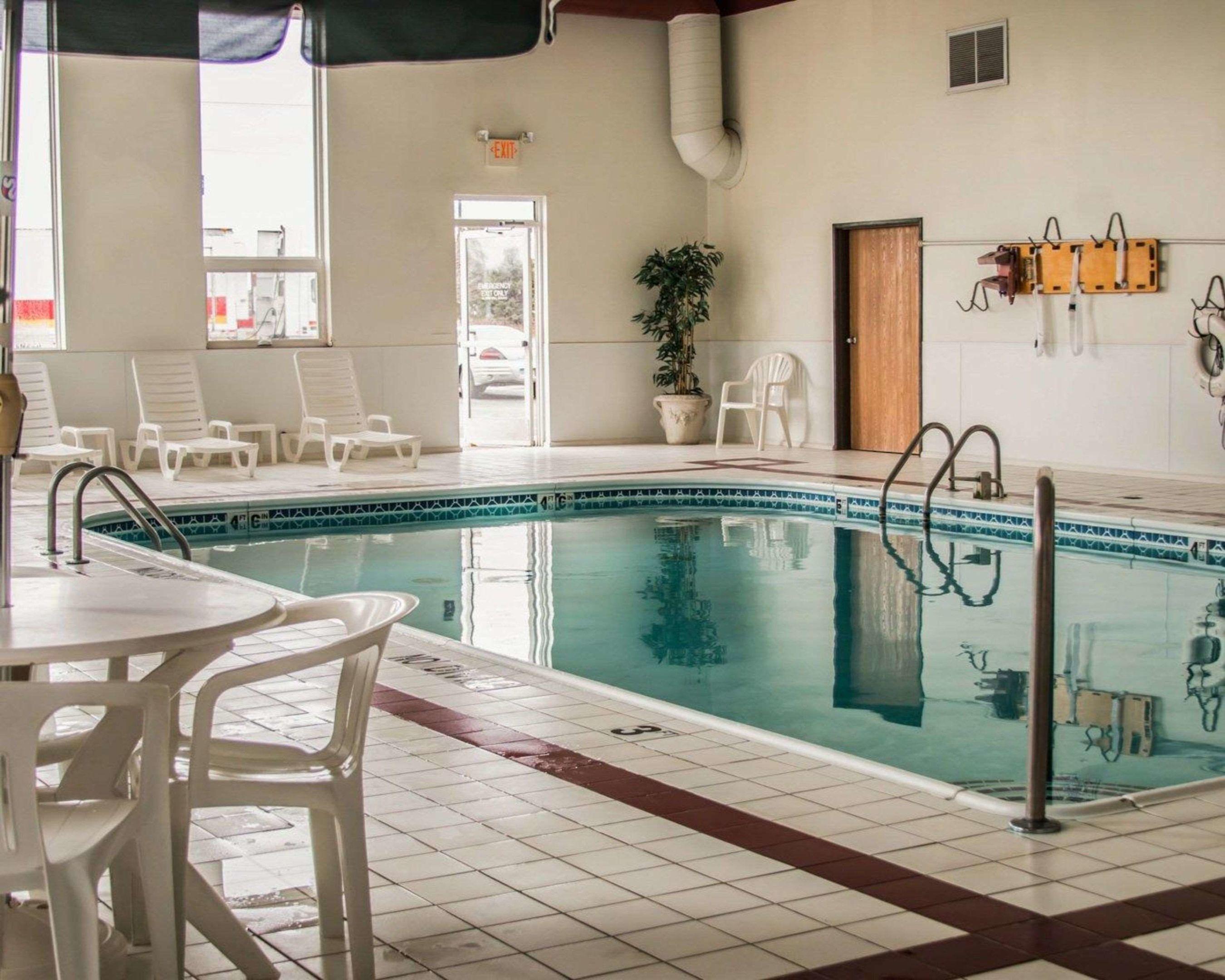 Comfort Inn Birch Run — photo 4