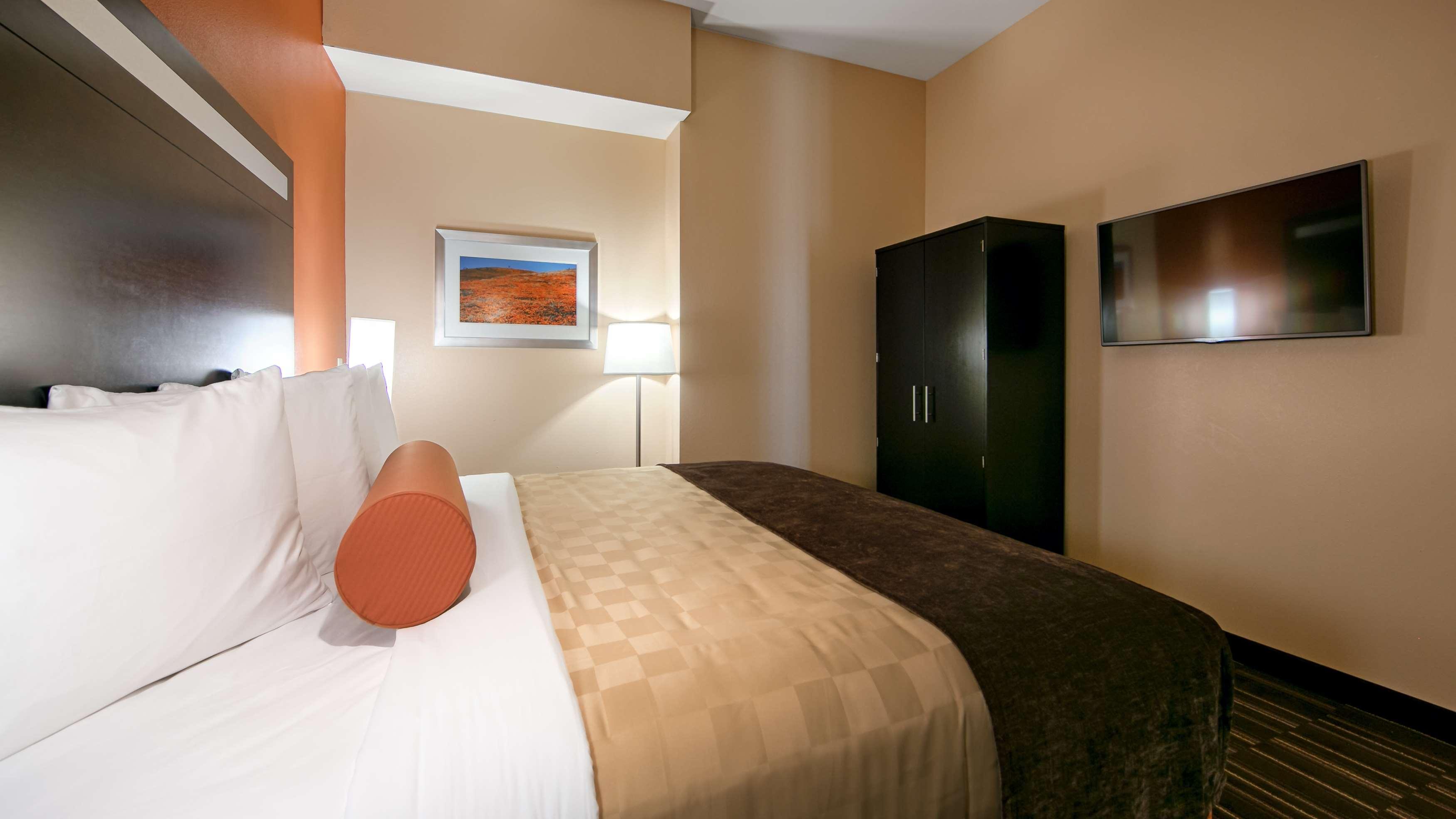 Best Western Plus Desert Poppy Inn — photo 5