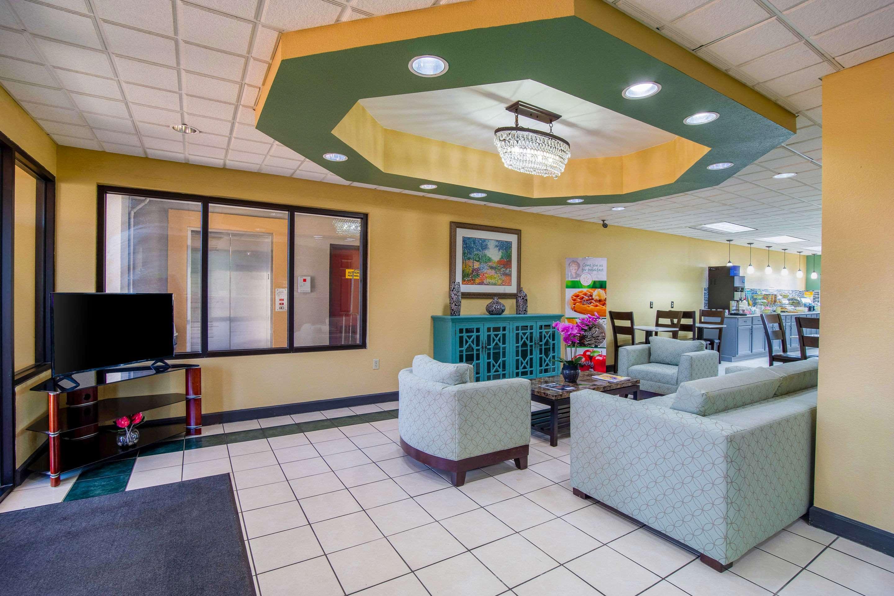 Quality Inn & Suites — photo 5