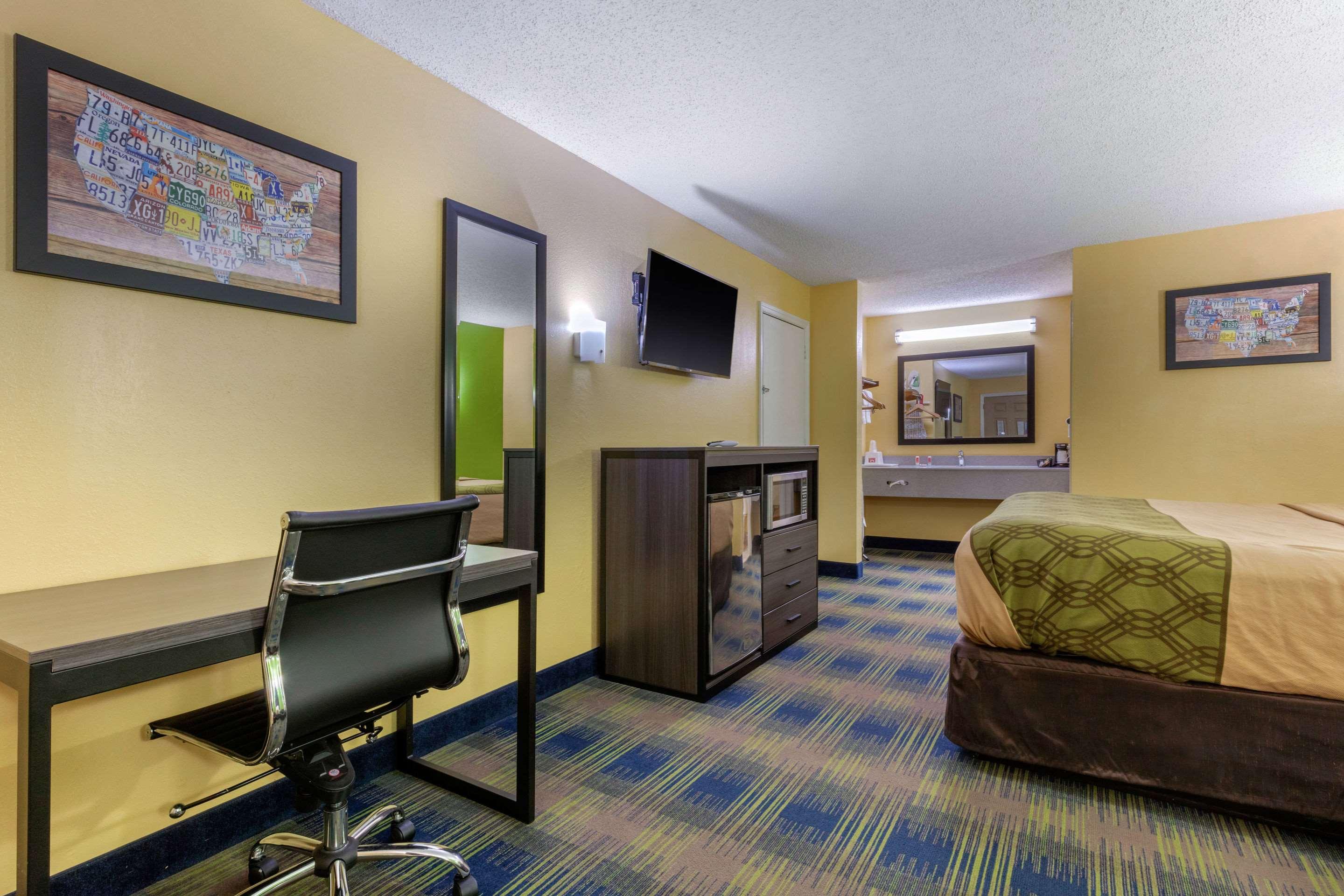 Econo Lodge — photo 5