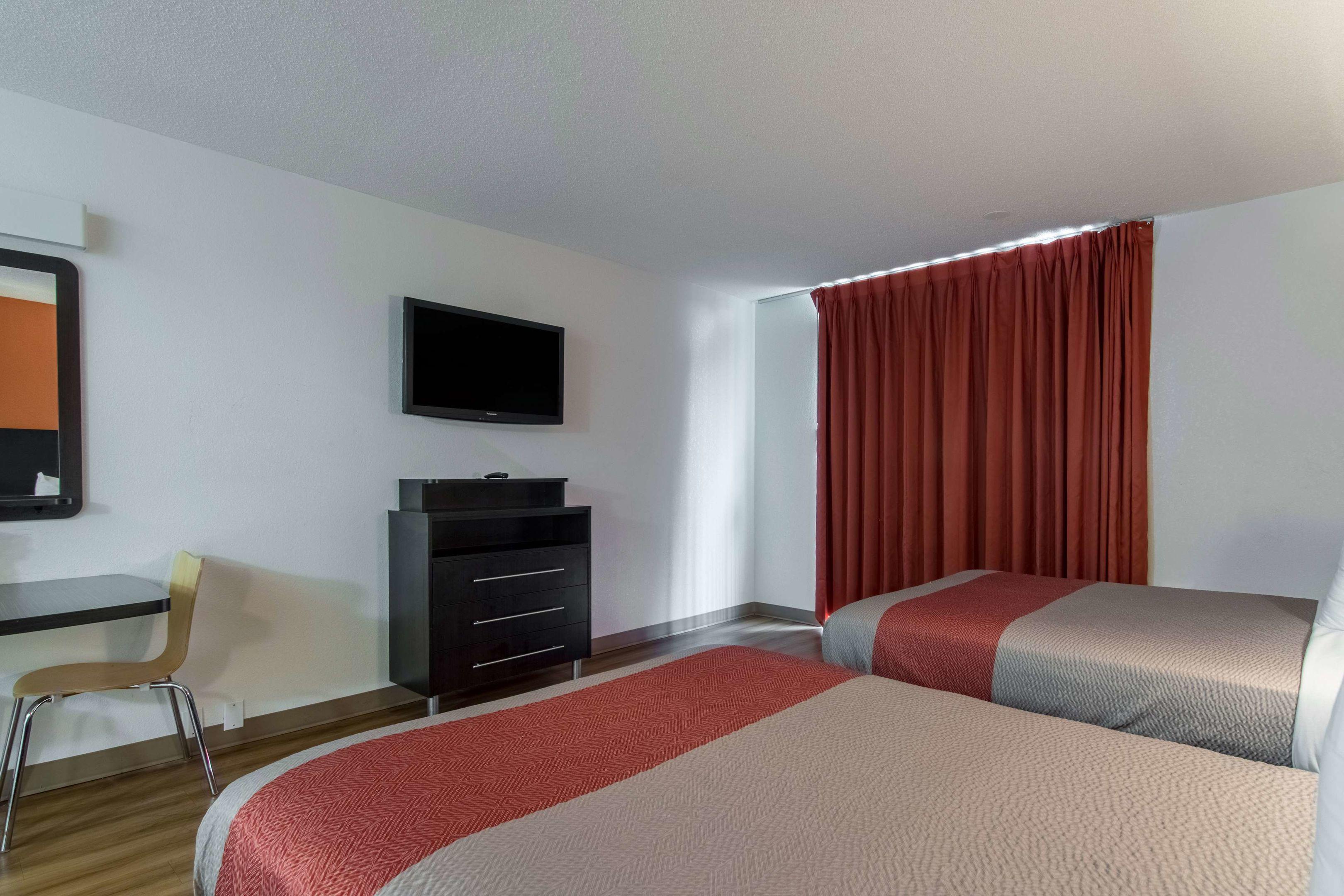 Motel 6 Atlanta Airport - Virginia Ave — photo 5