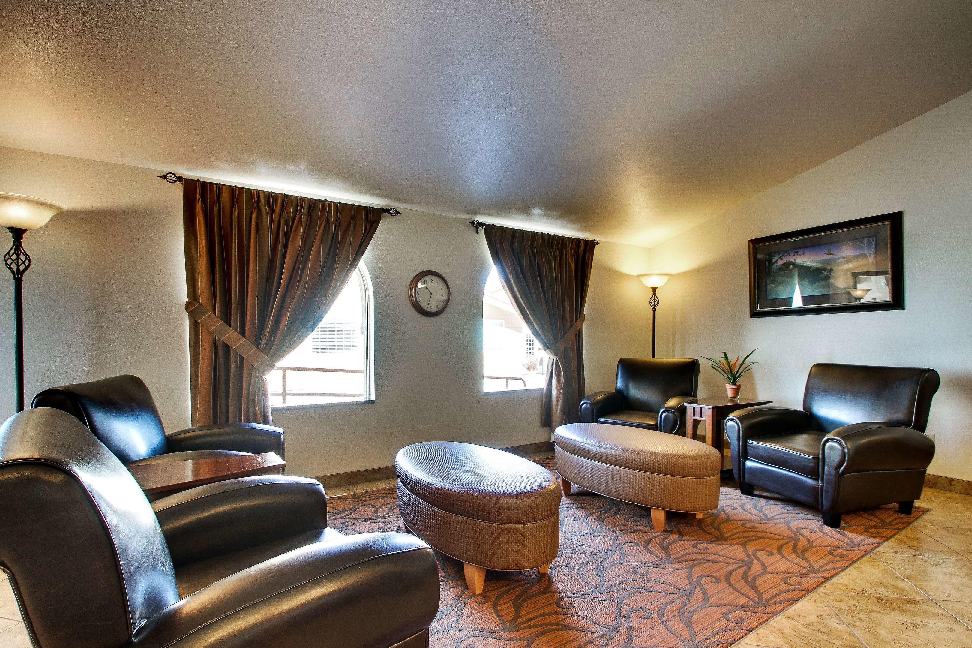 Best Western West Hills Inn — photo 4