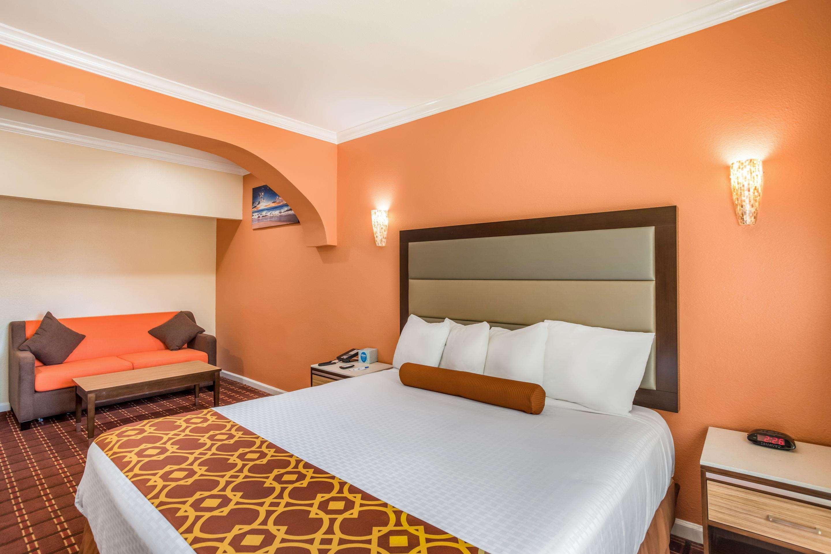 Rodeway Inn & Suites Pasadena — photo 5